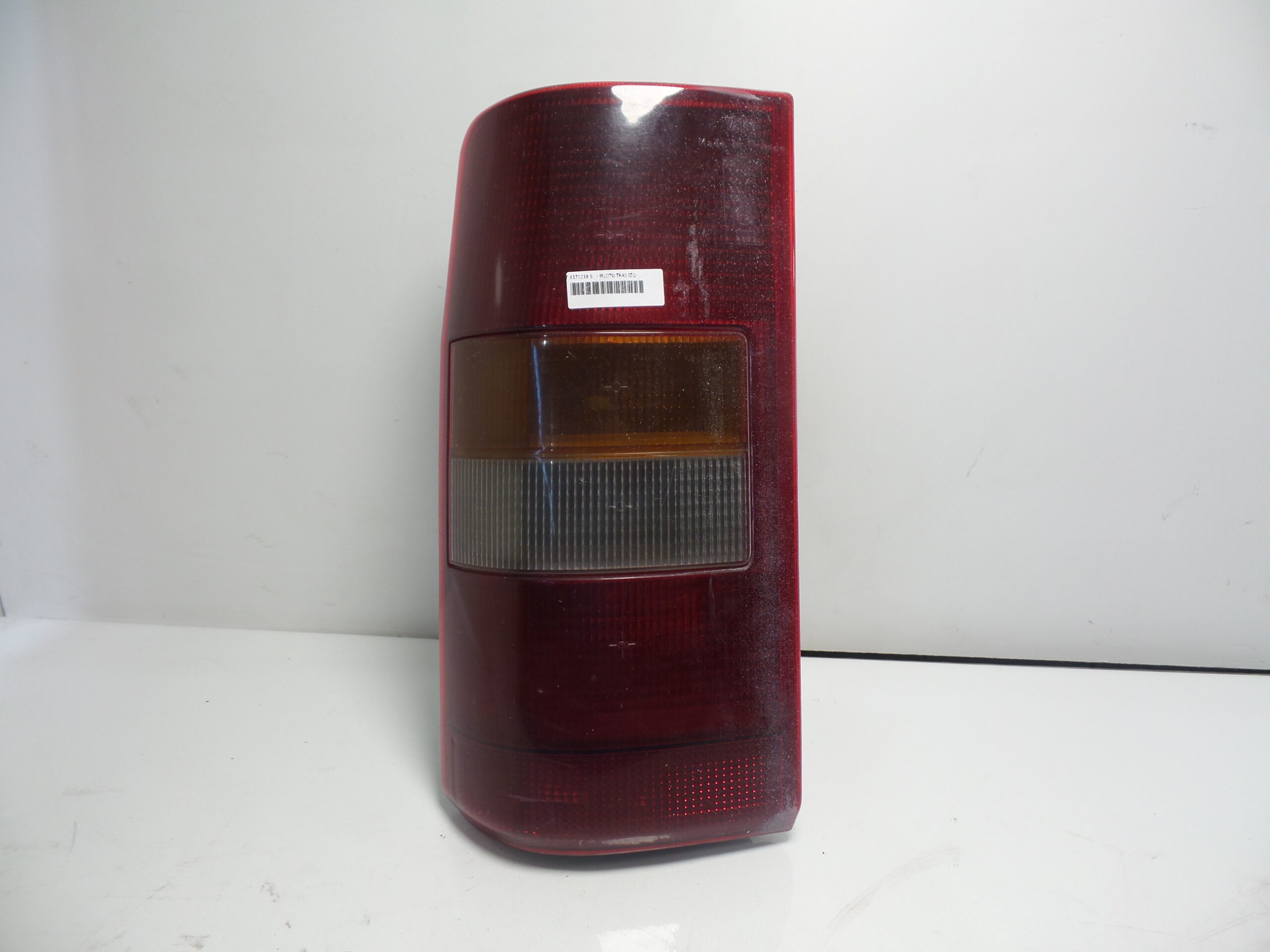 piloto_trasero_izquierdo_exterior_6350e66350e79790384780_citr_n_jumpy