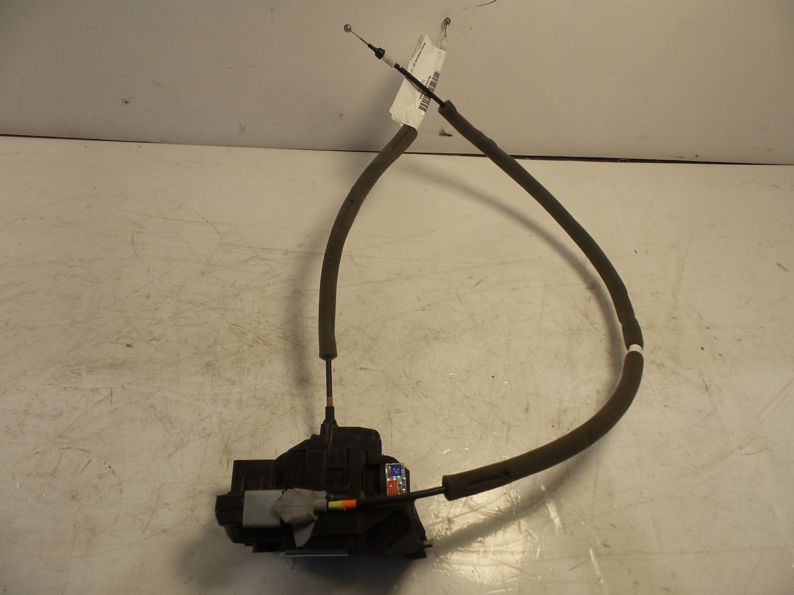 cerradura_puerta_delantera_derecha_805004ea2b_renault_kadjar