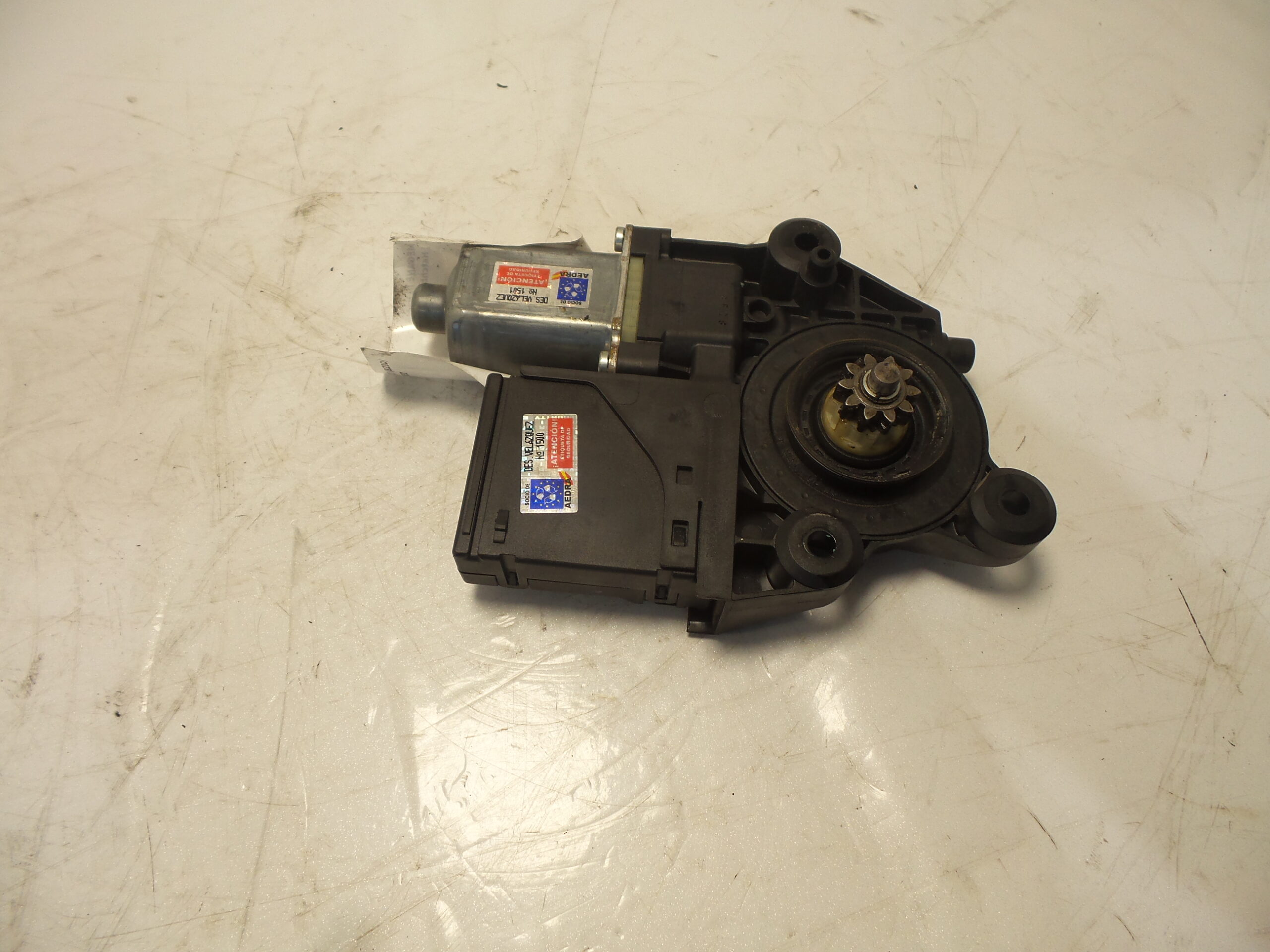 motor_elevalunas_trasero_izquierdo_910836200_renault_megane_iii_hatchback_bz0_1_b3_1_5_dci_bz09_bz0d_bz1w_bz29_bz14