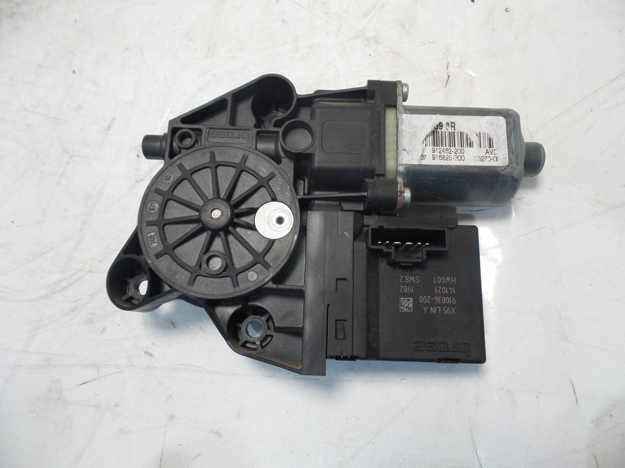 motor_elevalunas_trasero_izquierdo_910836200_renault_megane_iii_hatchback_bz0_1_b3_1_5_dci_bz09_bz0d_bz1w_bz29_bz14