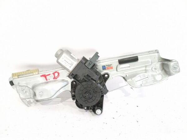 elevalunas_trasero_derecho_827204587r_renault_megane_iv_hatchback_b9a_m_n_1_2_tce_130_b9mr
