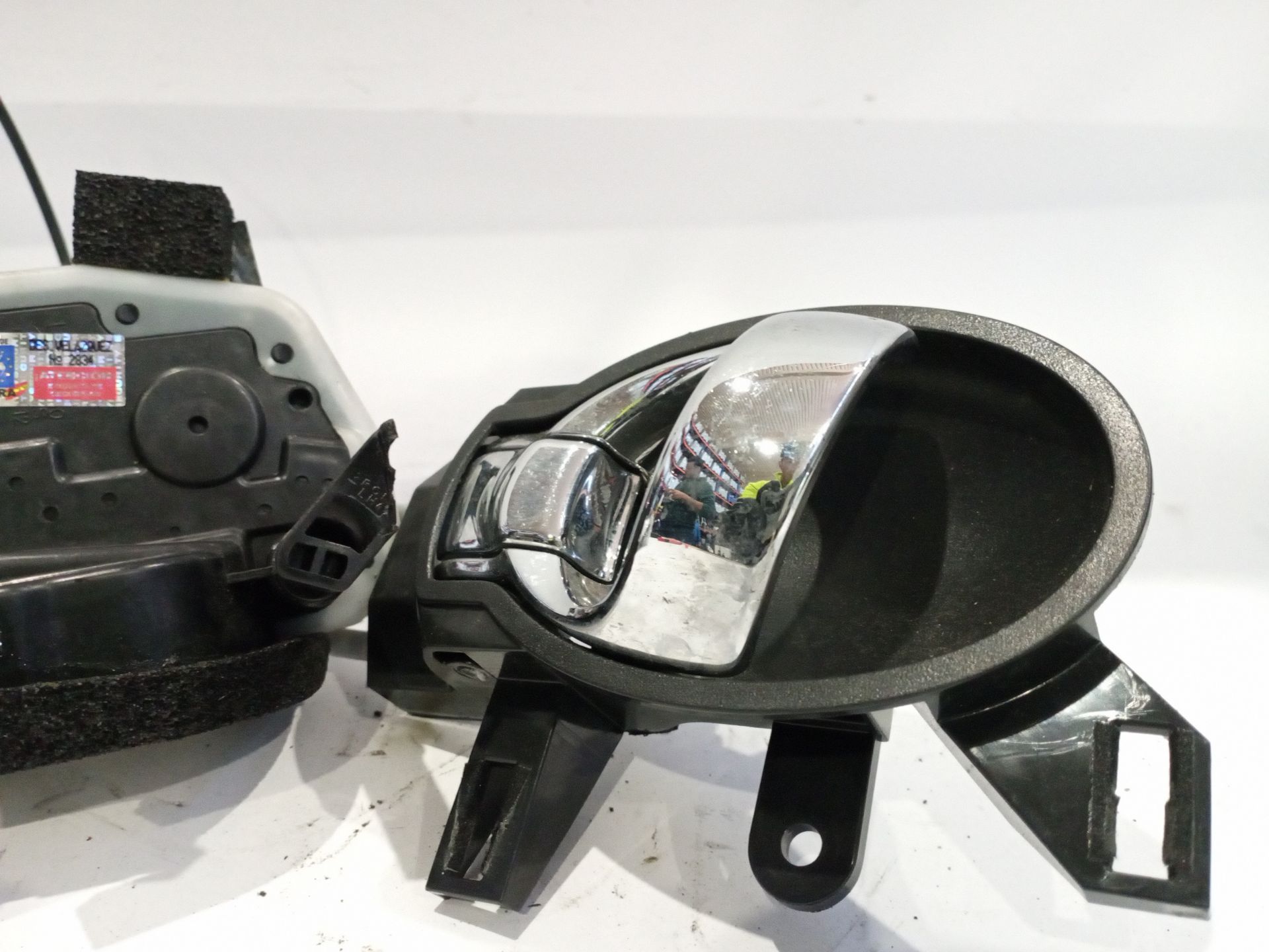 cerradura_puerta_delantera_izquierda_805011kd0a_nissan_juke_f15_1_6_dig_t_4x4