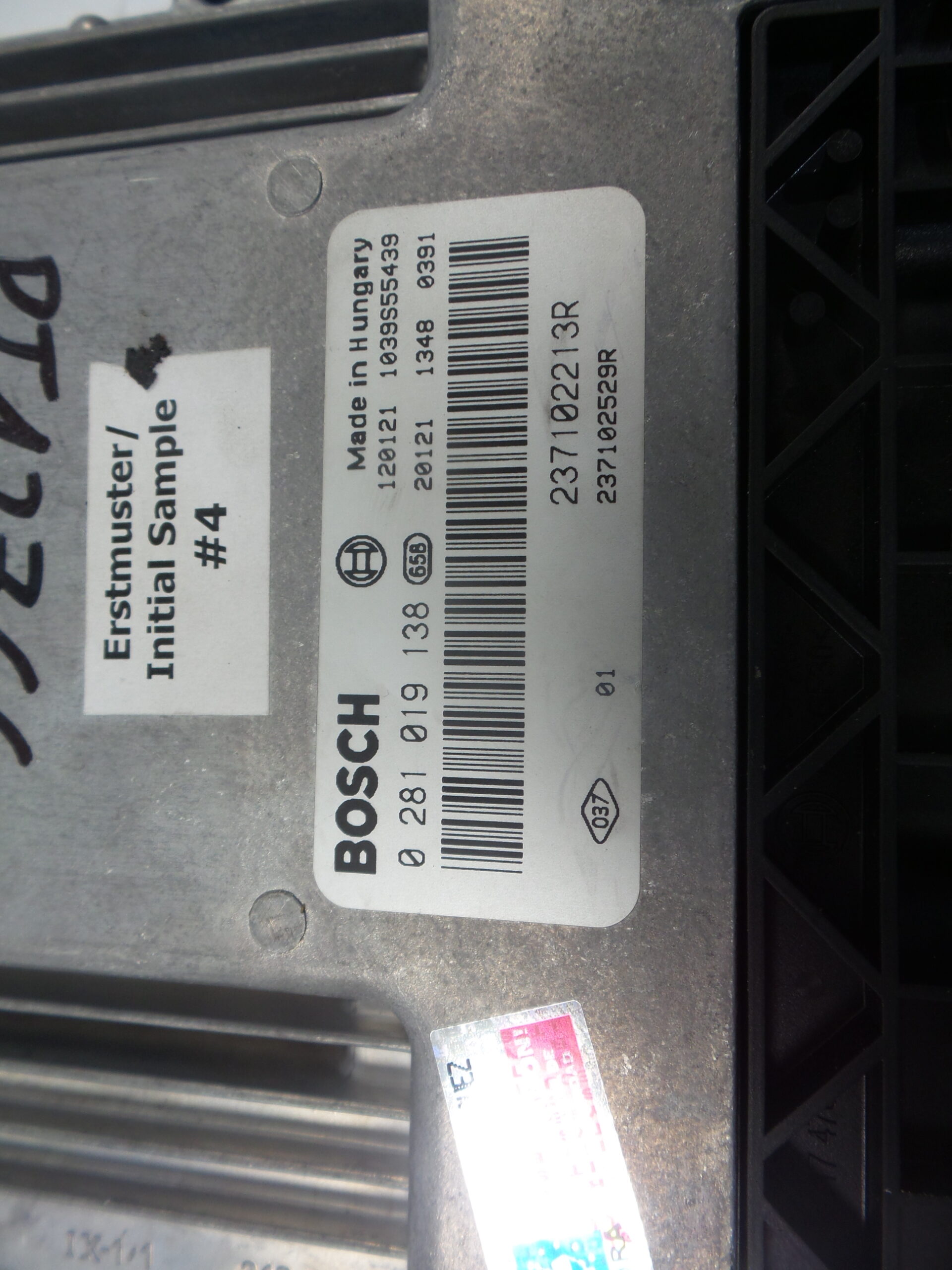 centralita_motor_uce_237102213r_dacia_capturclio_ivdacia_sanderodokkerlodgylogan_sandero