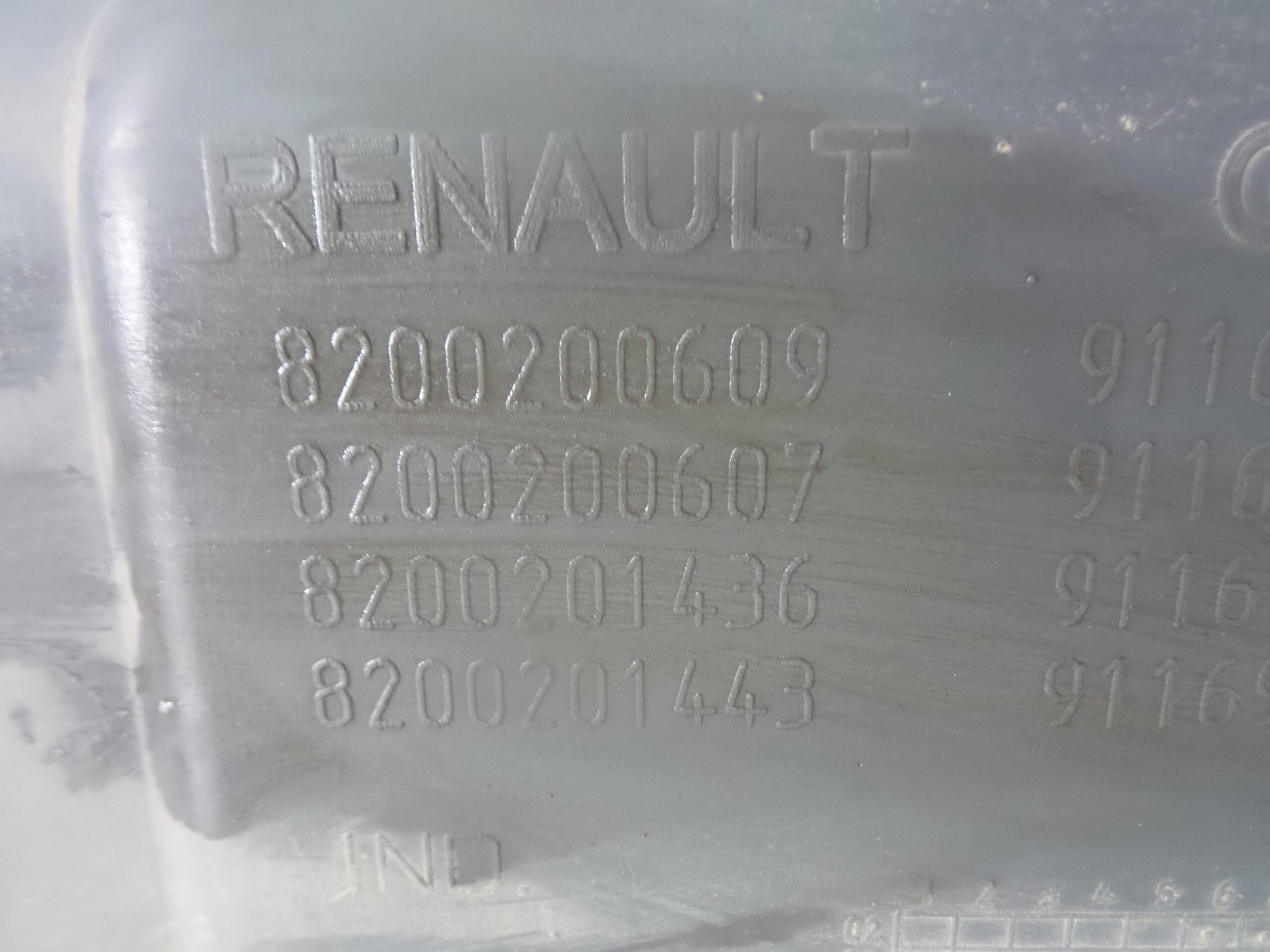 paragolpes_delantero_8200200609_renault_movanovivaro_renaul_master_iitrafic_ii