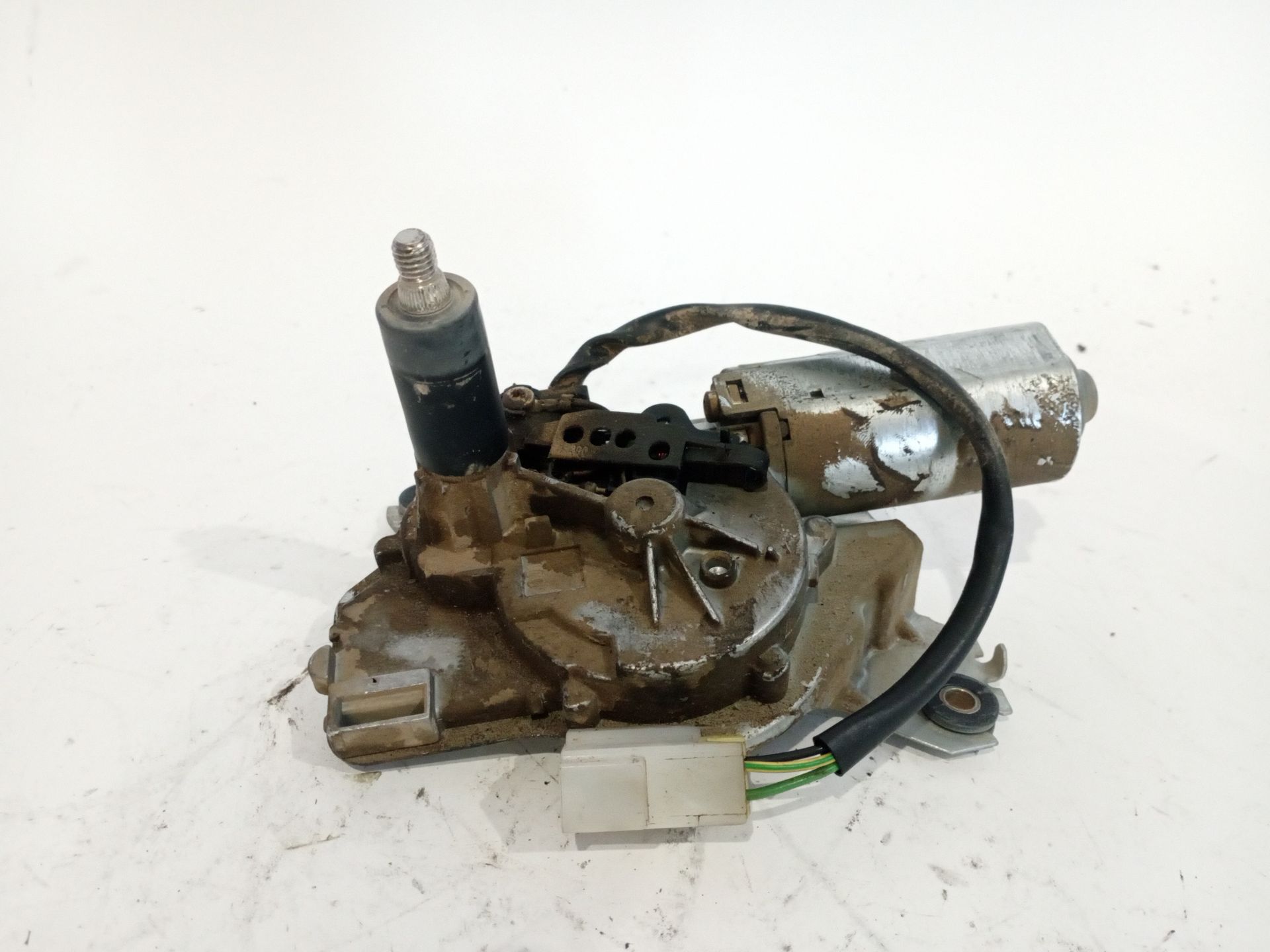 motor_limpia_trasero_287000x000_nissan_terrano_ii_r20_3_0_di_4wd