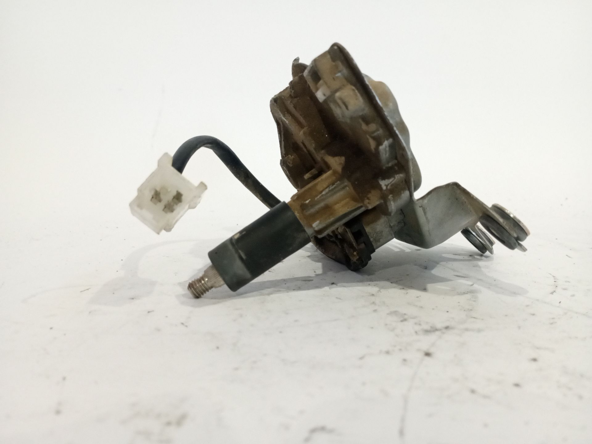 motor_limpia_trasero_287000x000_nissan_terrano_ii_r20_3_0_di_4wd