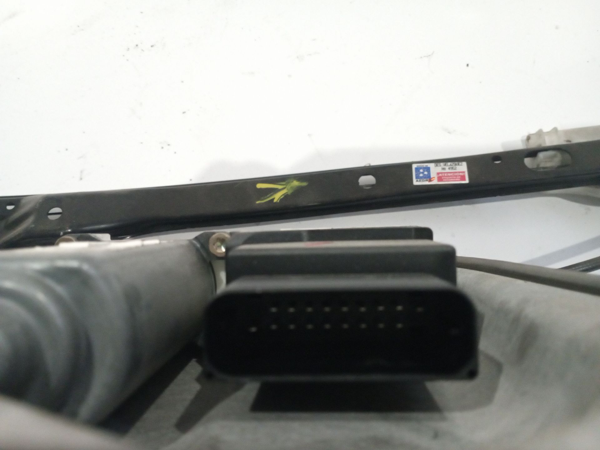 elevalunas_trasero_izquierdo_1k4839461a_5m0839461_volkswagen_golf_v_1k1_1_9_tdi