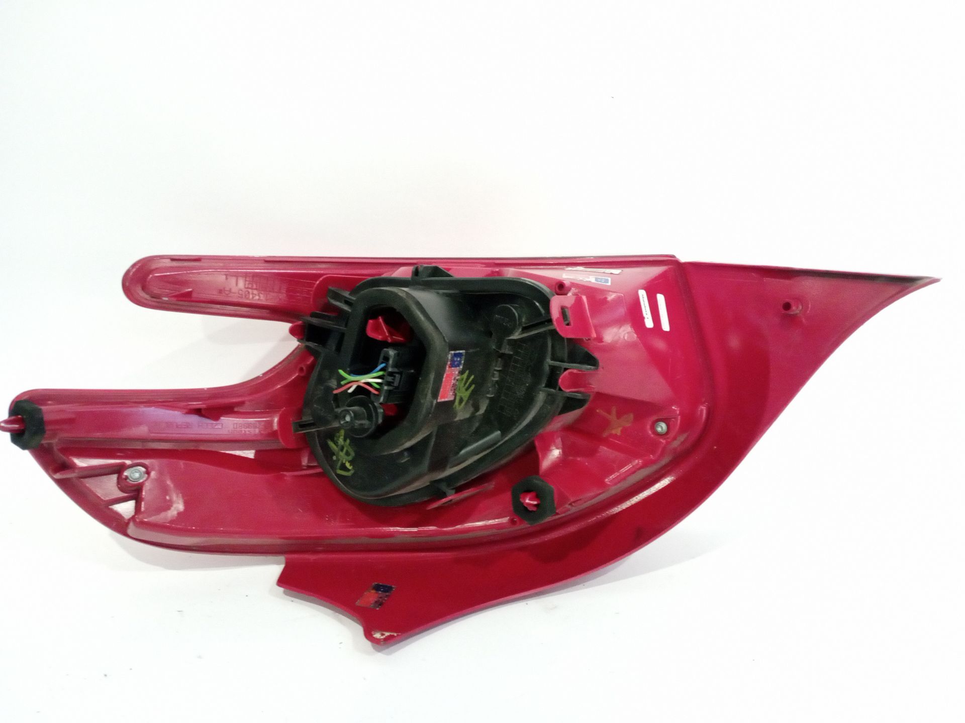 piloto_trasero_izquierdo_exterior_8672628280_peugeot_208_1215