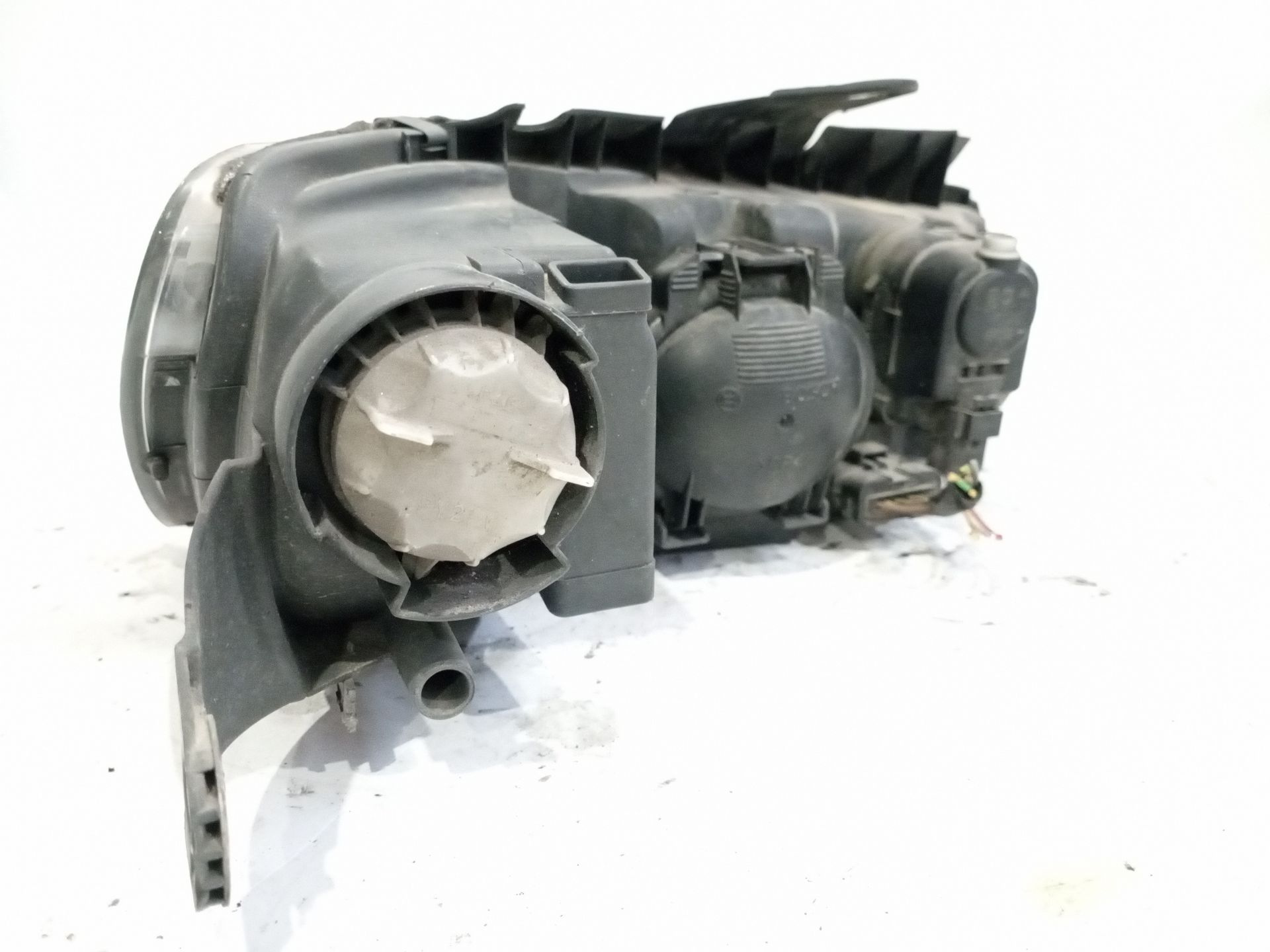 faro_izquierdo_0301175001_peugeot_406_break_8e_f_2_0_hdi_110