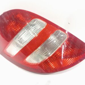 piloto_trasero_izquierdo_1698200364_mercedes_benz_clase_a_w169