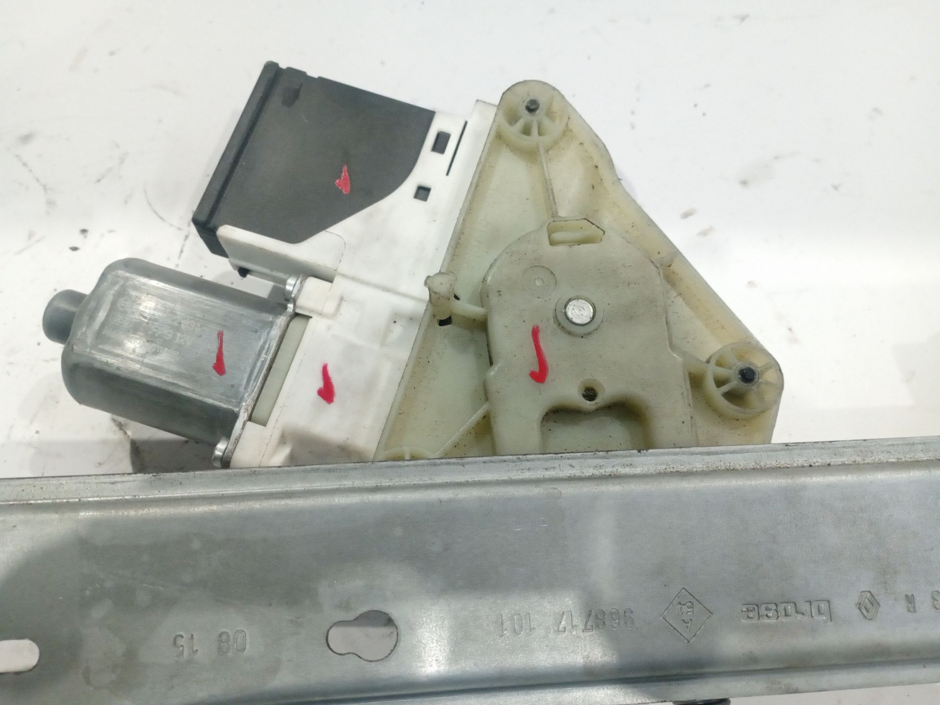 elevalunas_trasero_derecho_827306548r_renault_citanmitsubishi_l200_megane_iiisubaru_impreza_iv