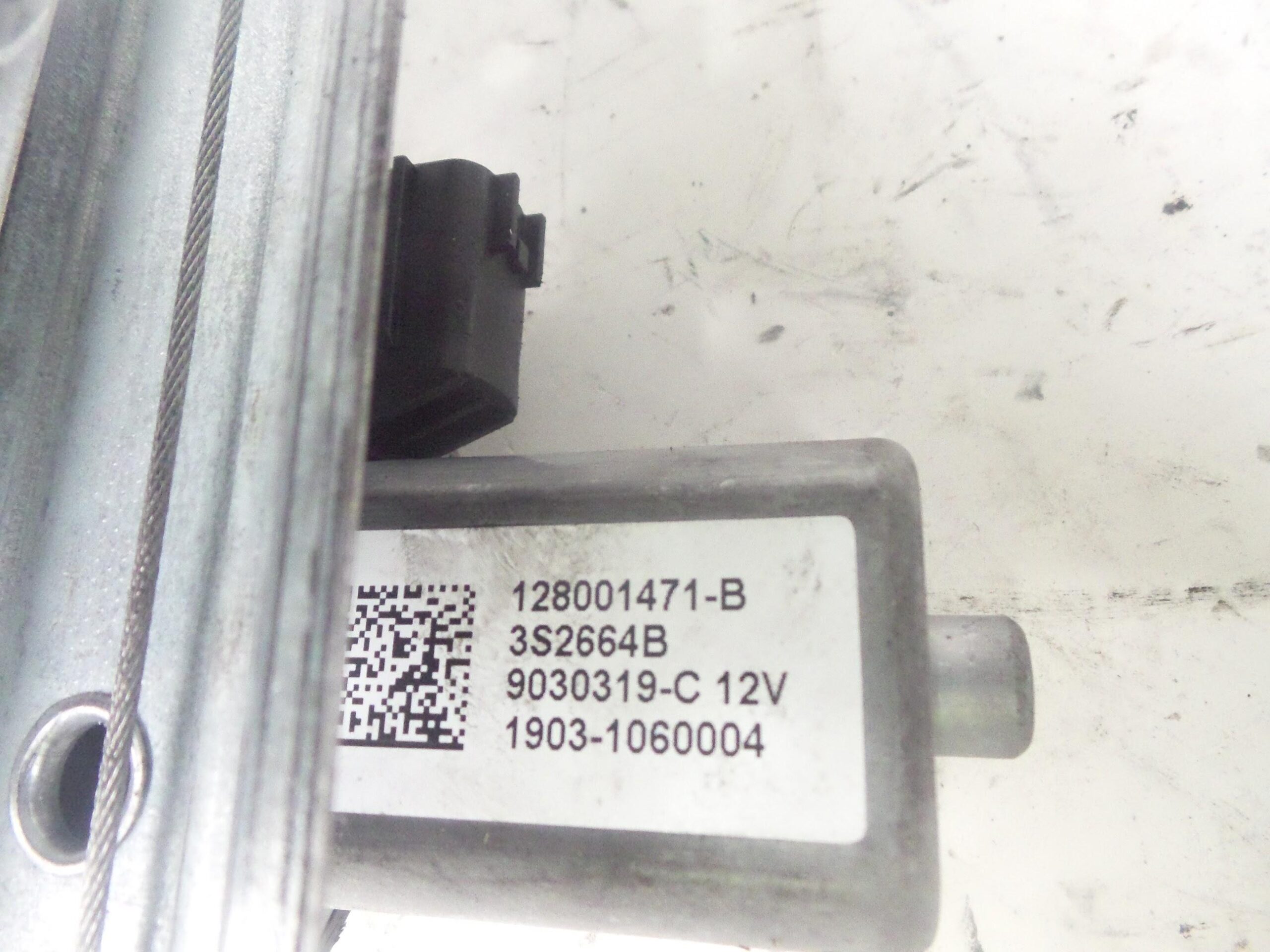 maneta_elevalunas_delantero_derecho_128001471b_renault_clio_iv_bh_1_5_dci_90