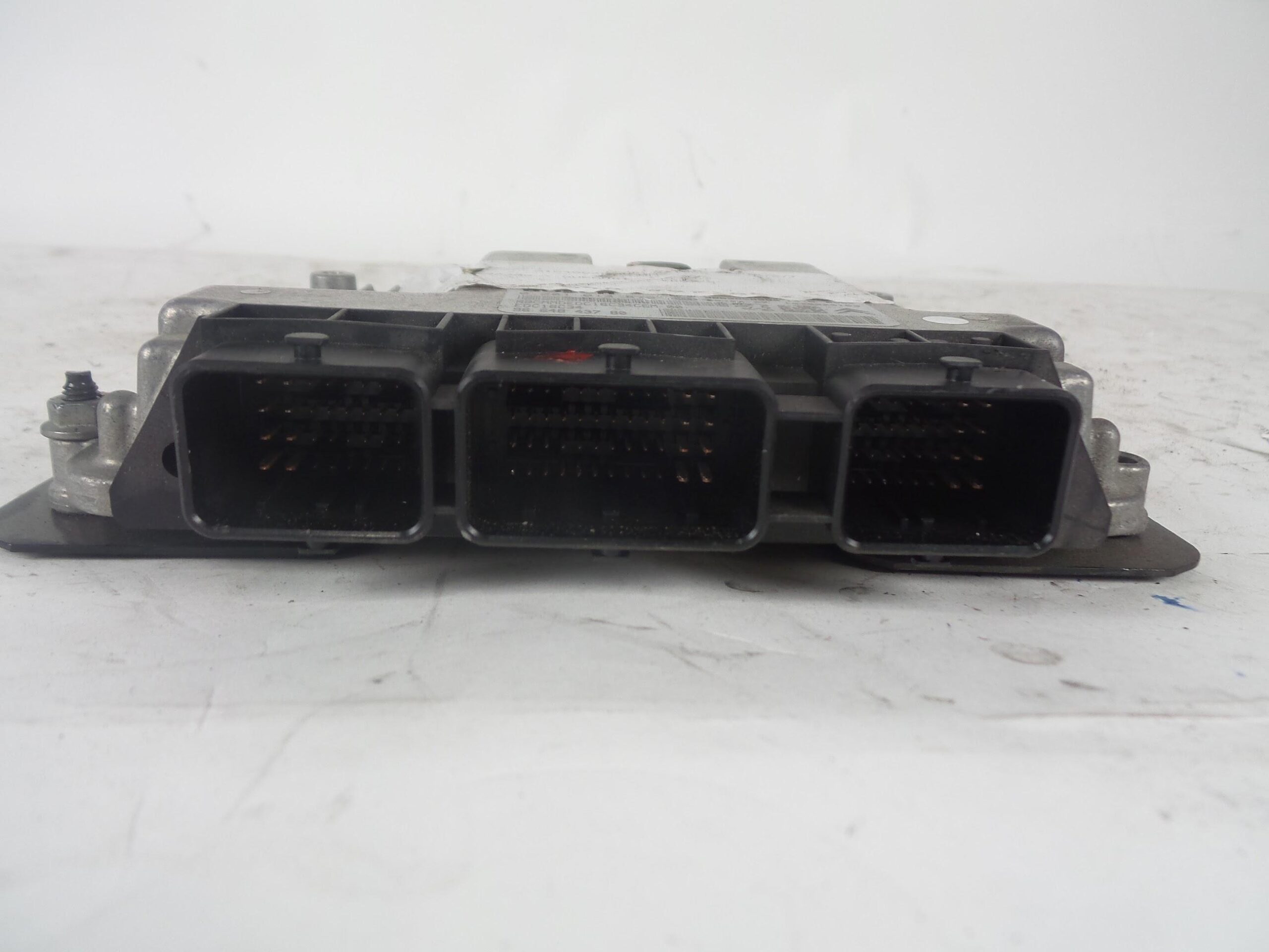 centralita_motor_uce_9664843780_citr_n_c4_coupe_la_2_0_16v