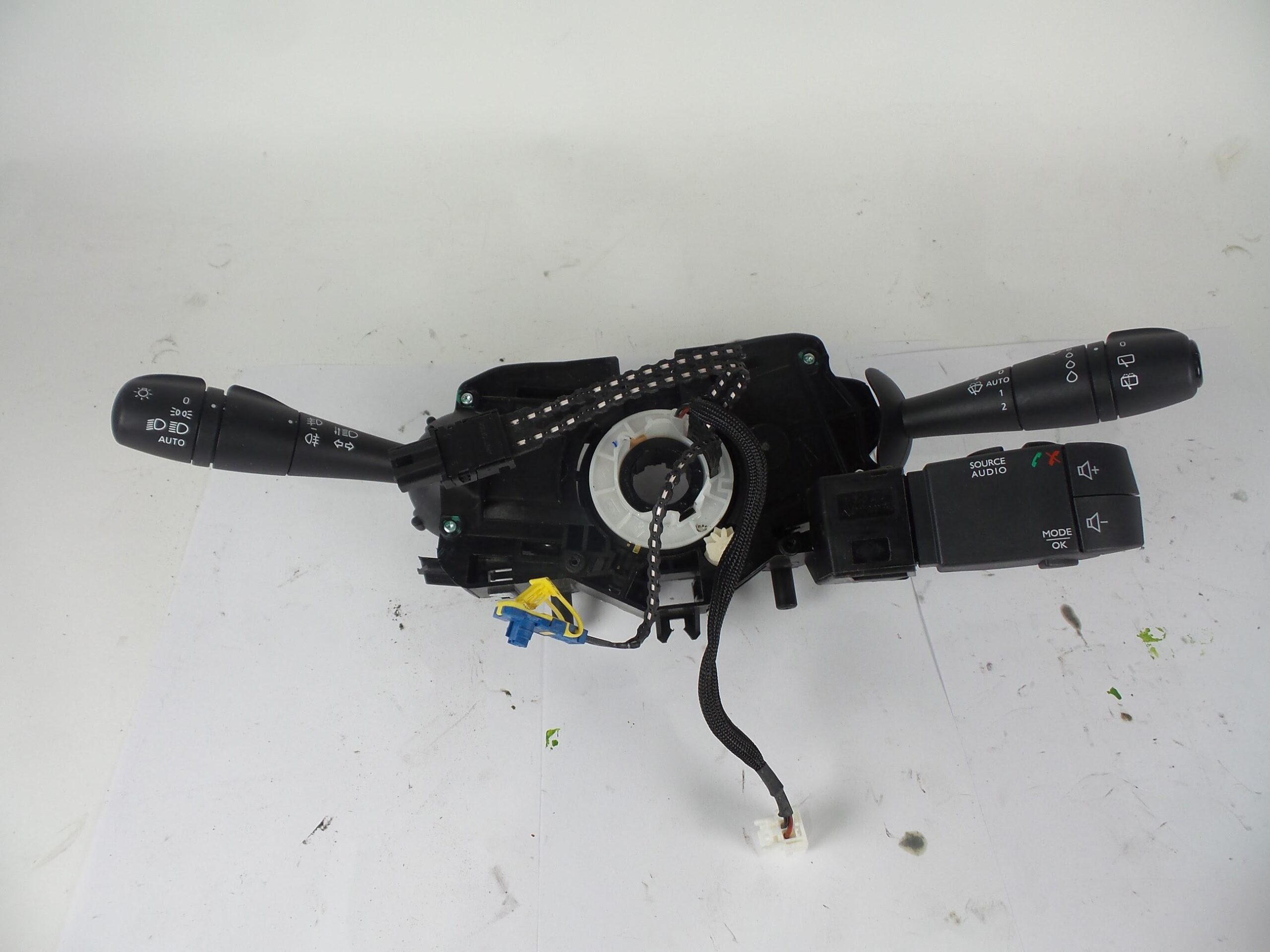 mando_multifuncion_255678341r_renault_megane_iv_hatchback_b9a_m_n_1_3_tce_140_b9nb