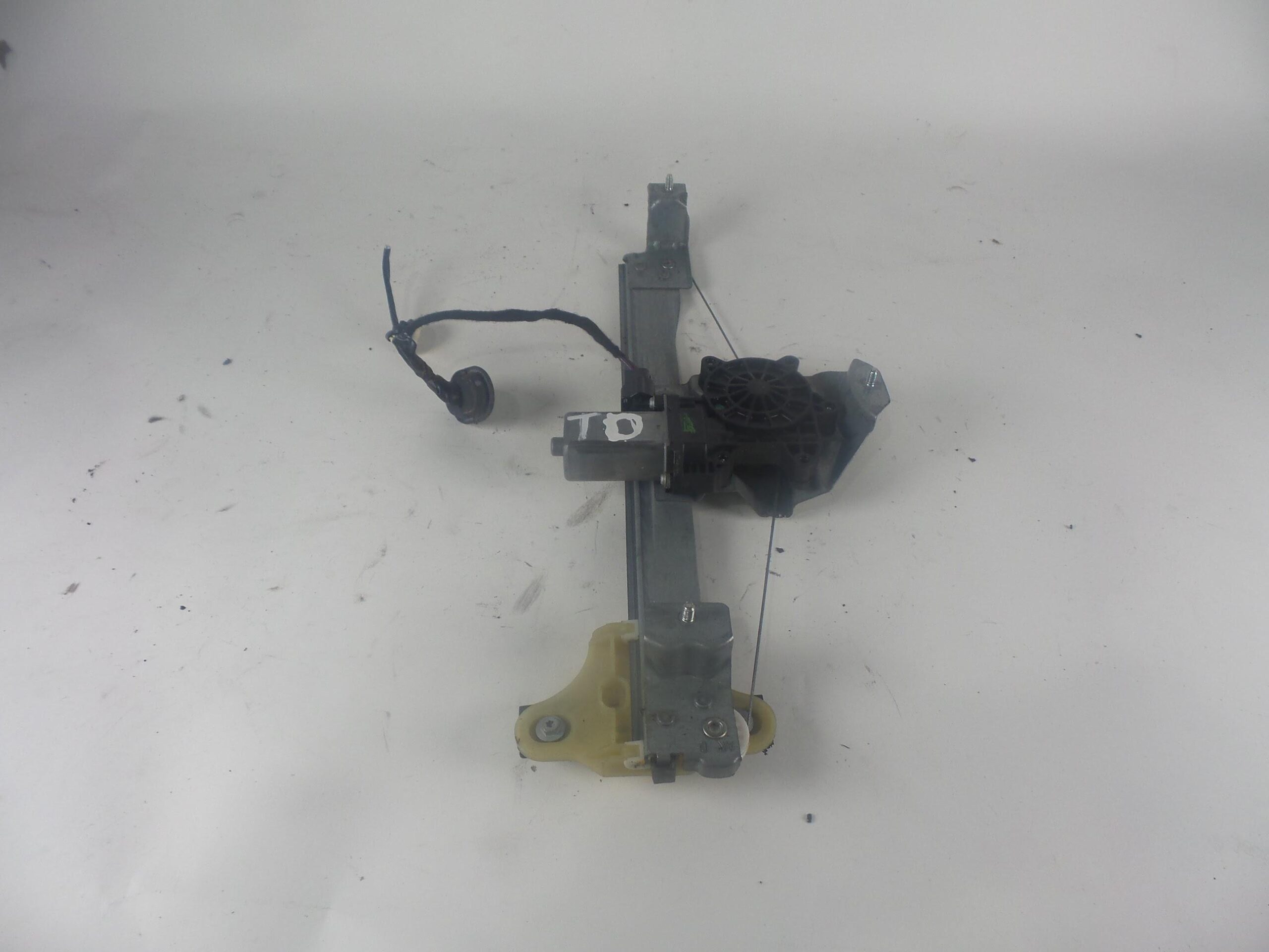 maneta_elevalunas_trasero_derecho_128001471b_renault_megane_iv_hatchback_b9a_m_n_1_3_tce_140_b9nb