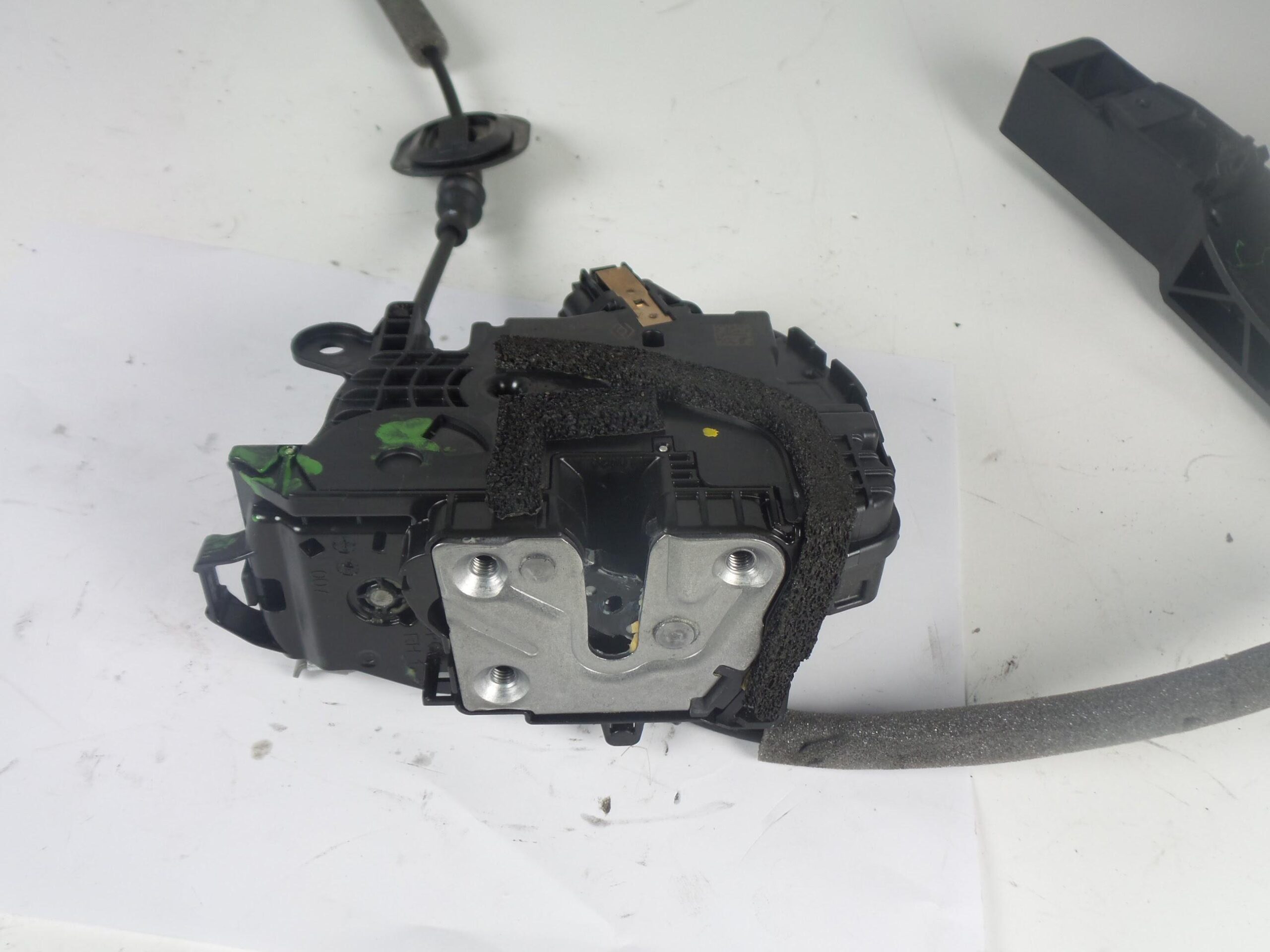 cerradura_puerta_delantera_derecha_805029595r_renault_captur_iiclio_v