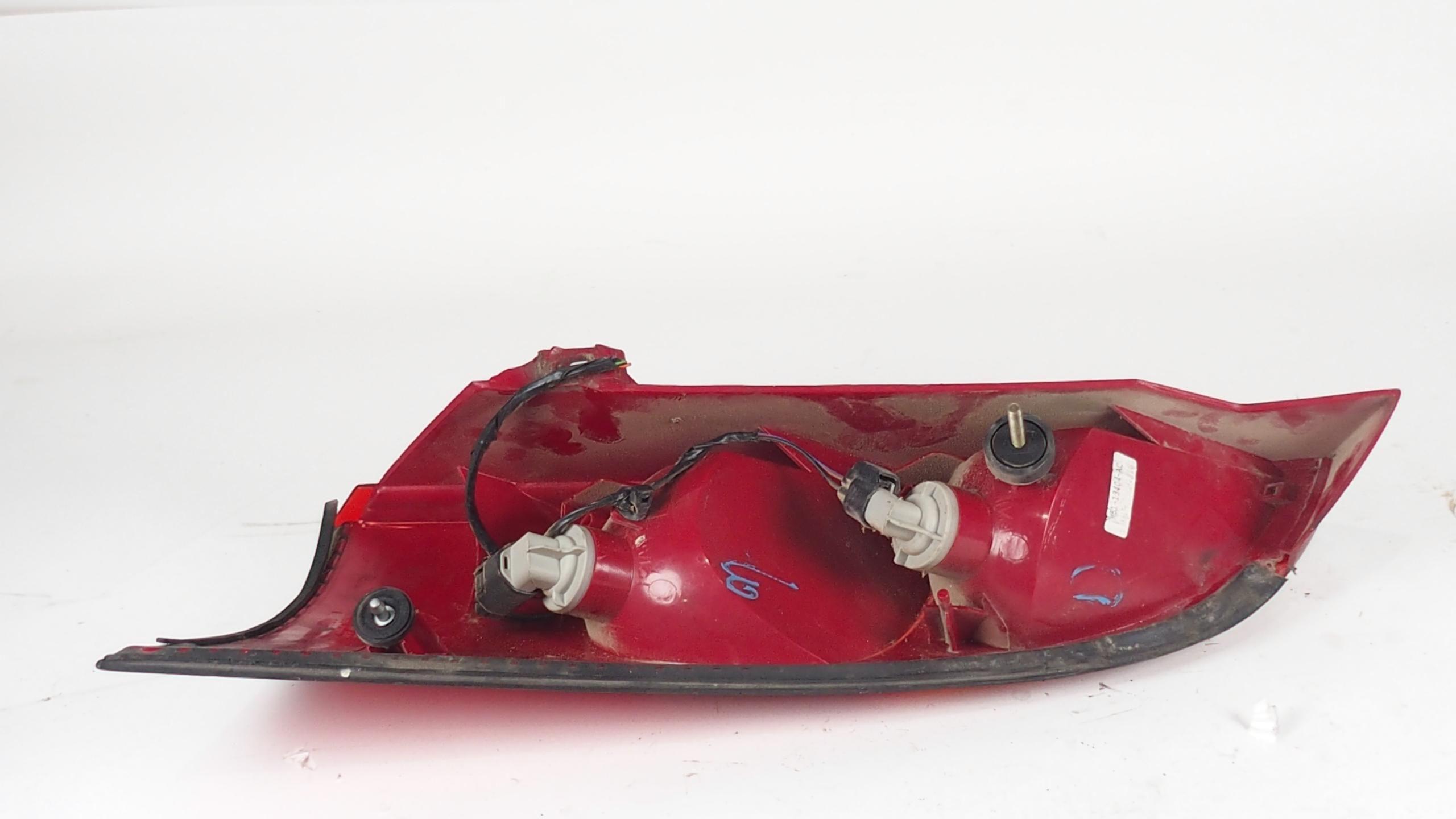 piloto_trasero_derecho_exterior_1m5113404ab_bedford_focus