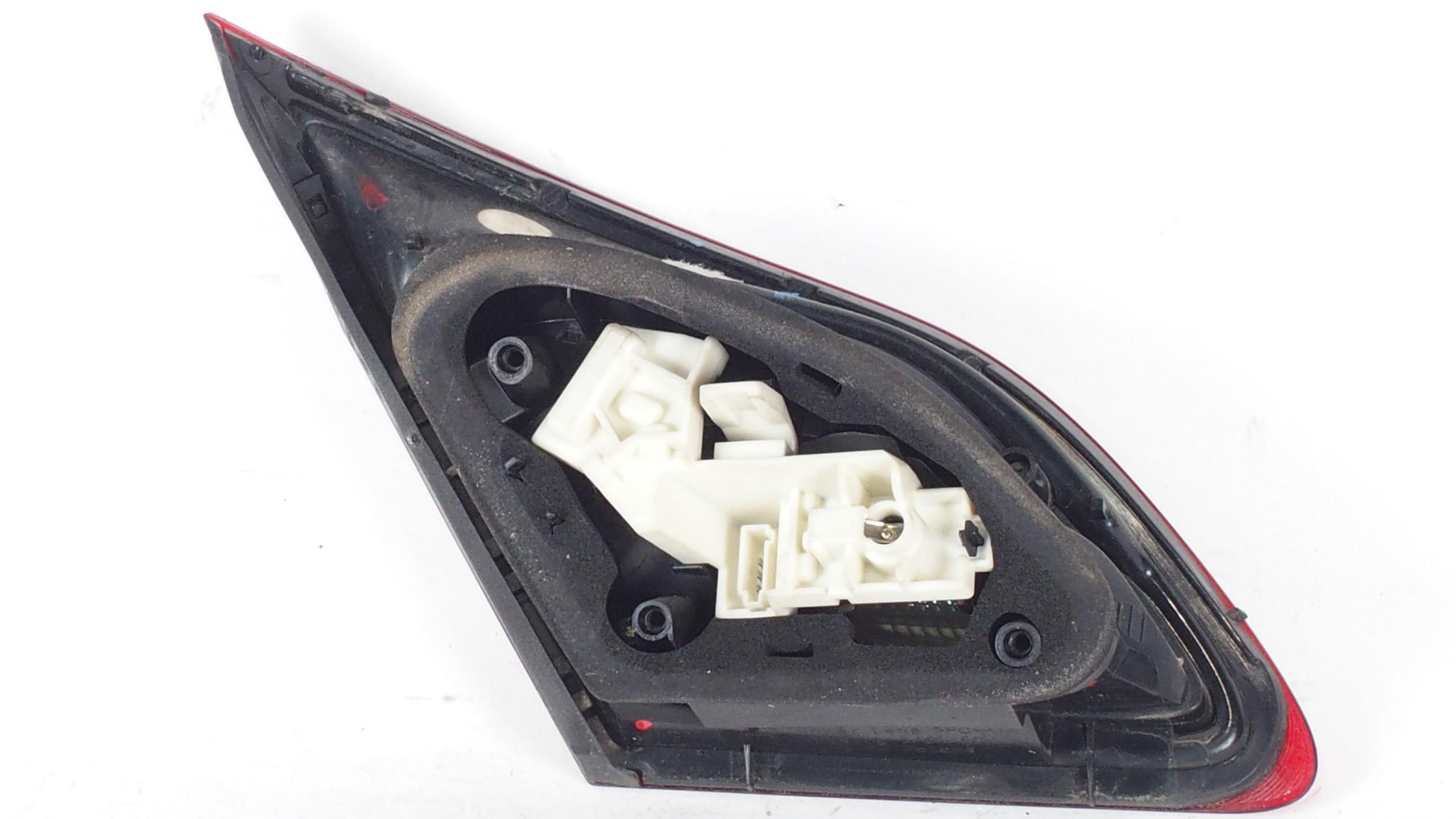 piloto_trasero_derecho_interior_13319950_opel_astra_j_p10_1_7_cdti_68