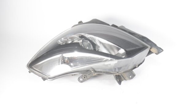 faro_izquierdo_8222865607_renault_clio_iii_grand_tour