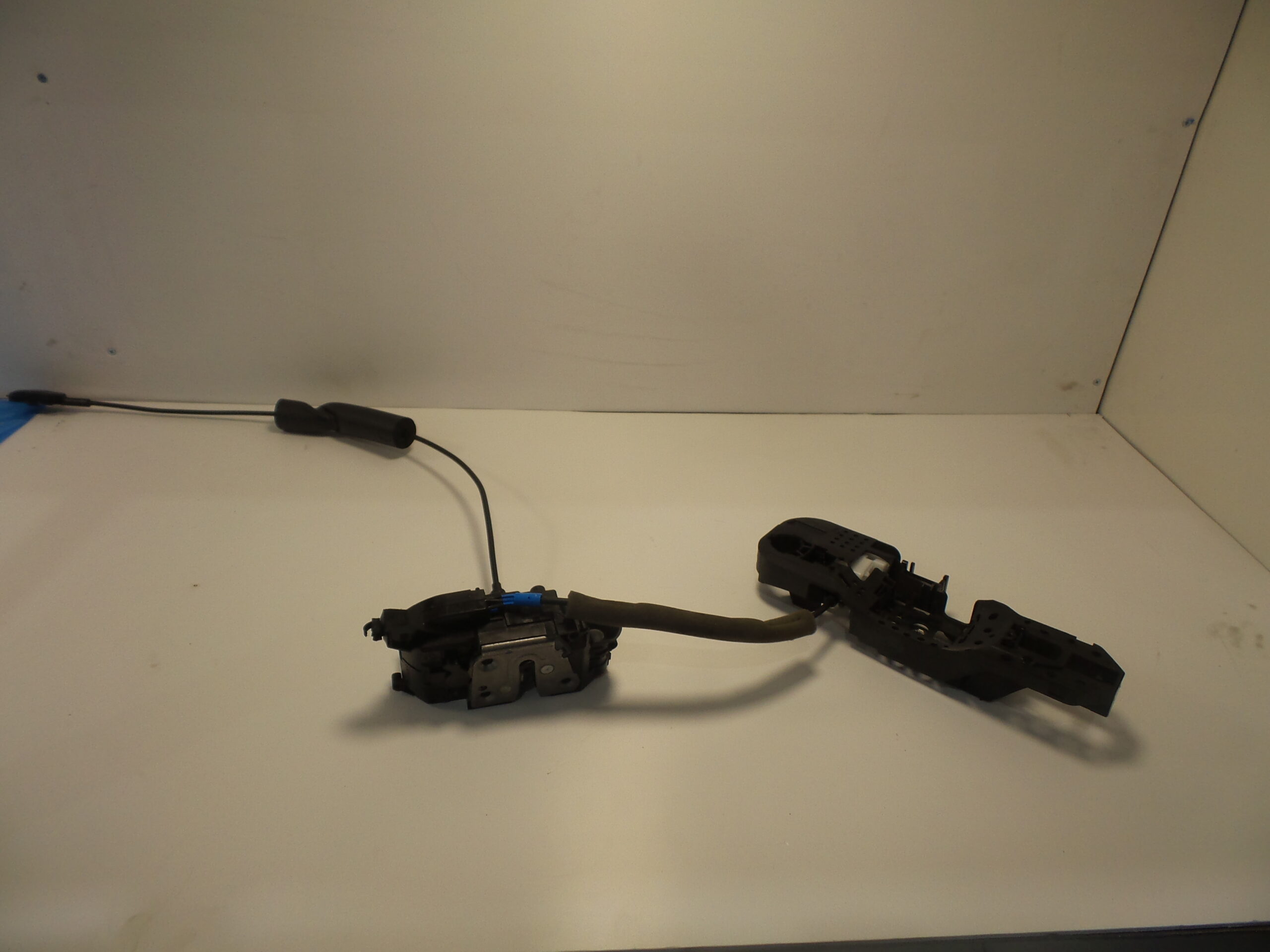 cerradura_puerta_delantera_izquierda_805030004r_806070032r_renault_citanmitsubishi_l200_megane_iiisubaru_impreza_iv