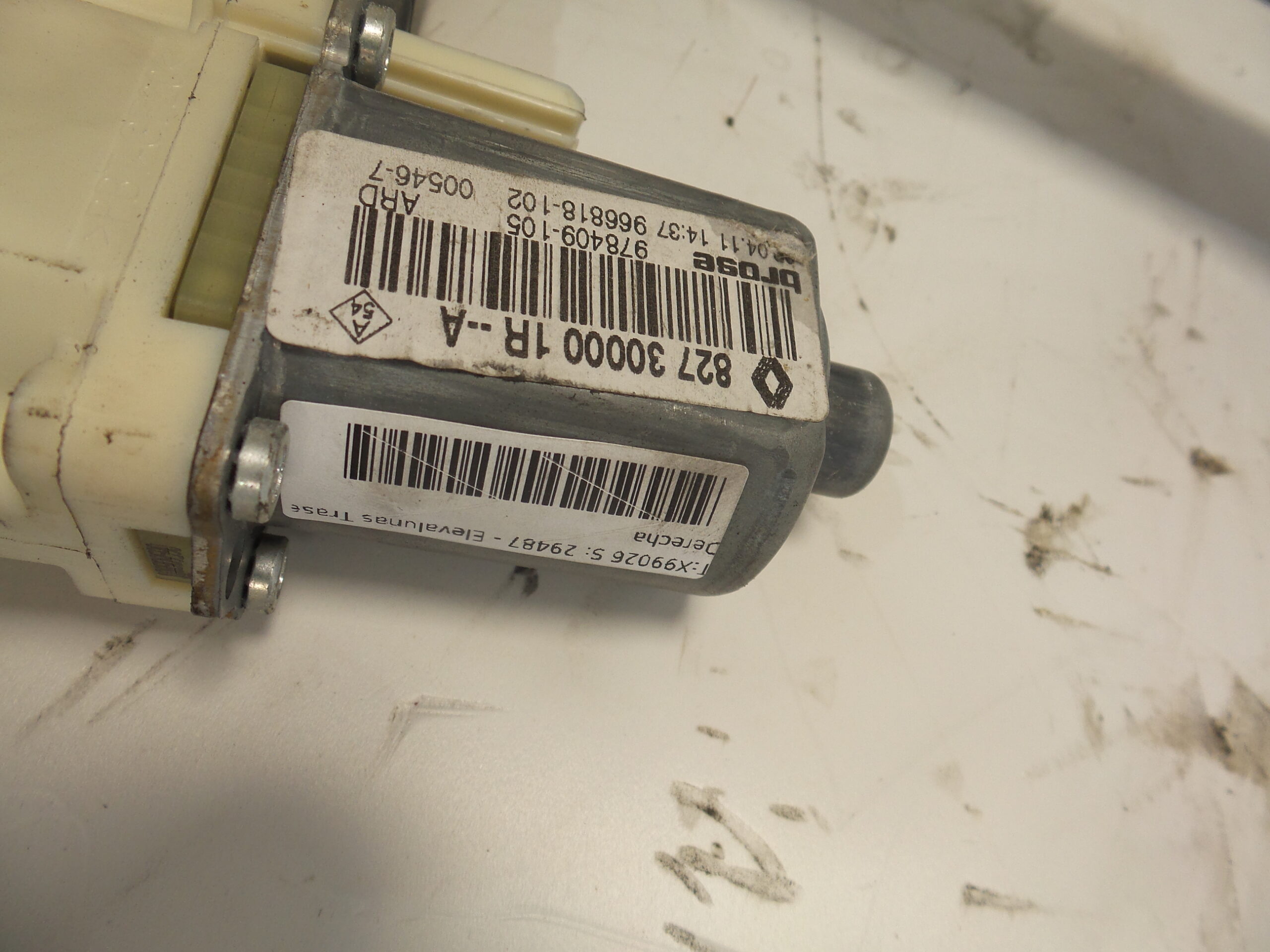 maneta_elevalunas_trasero_derecho_827000001r_renault_laguna_iii