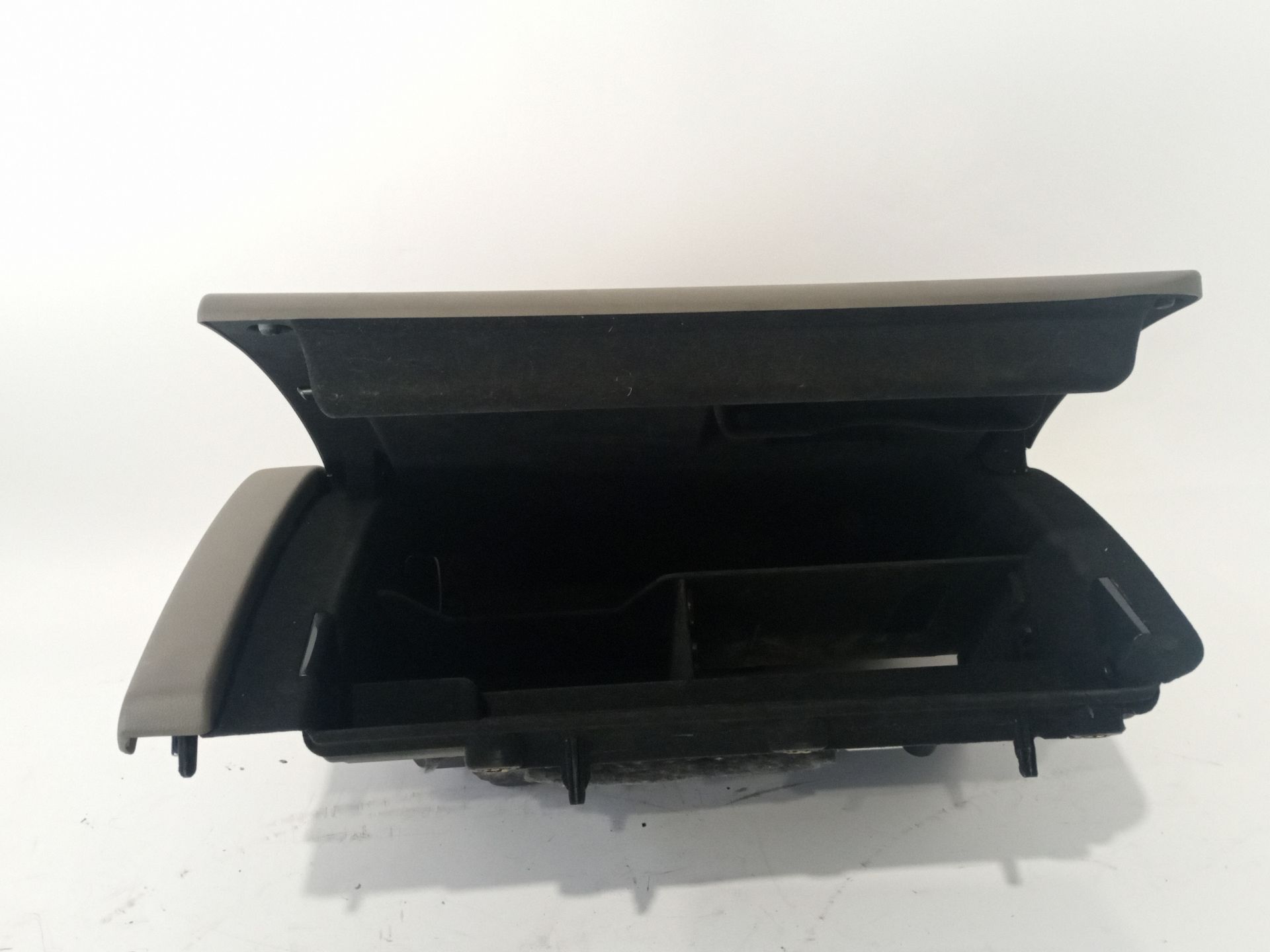 guantera_8k1857035a_audi_a4_b8_8k2_2_7_tdi