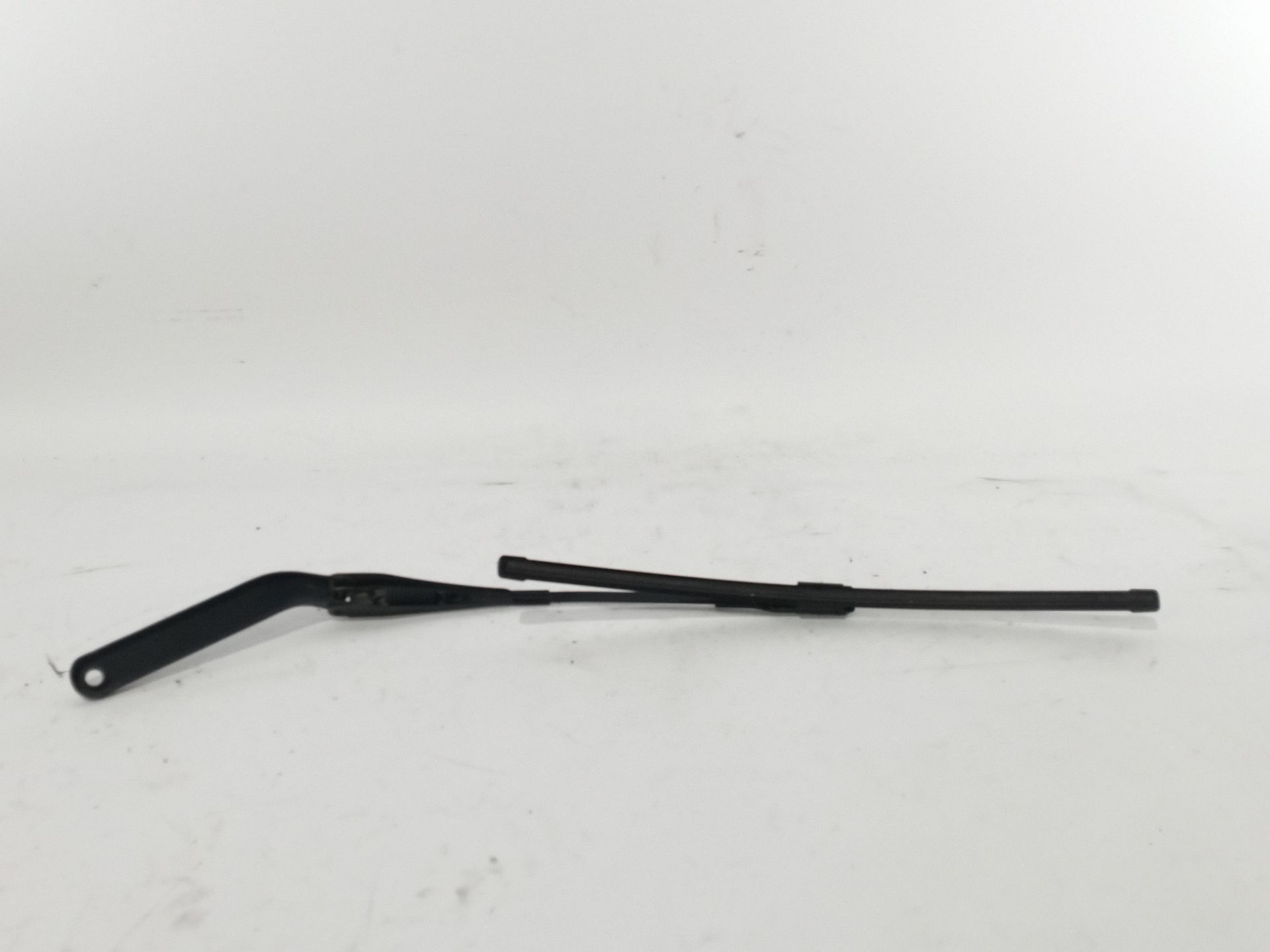 brazo_limpia_delantero_izquierdo_61617160009_bmw_1_e87_120_d