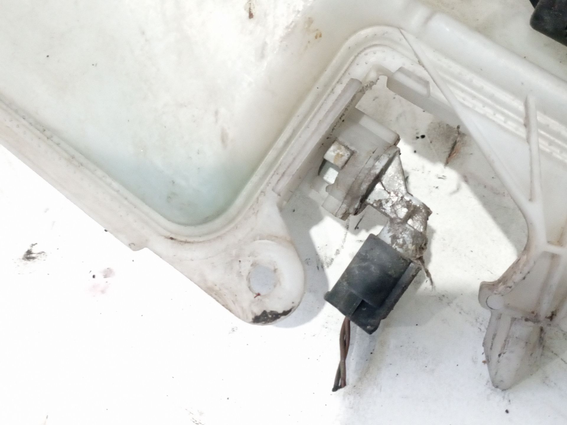 deposito_limpia_61677238667_bmw_1_e87_120_d