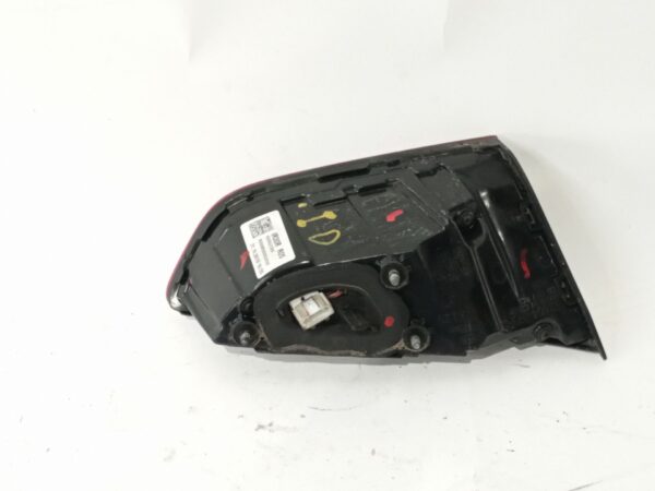 piloto_trasero_derecho_interior_92404j7300_kia_xceed_cd_1_0_t_gdi
