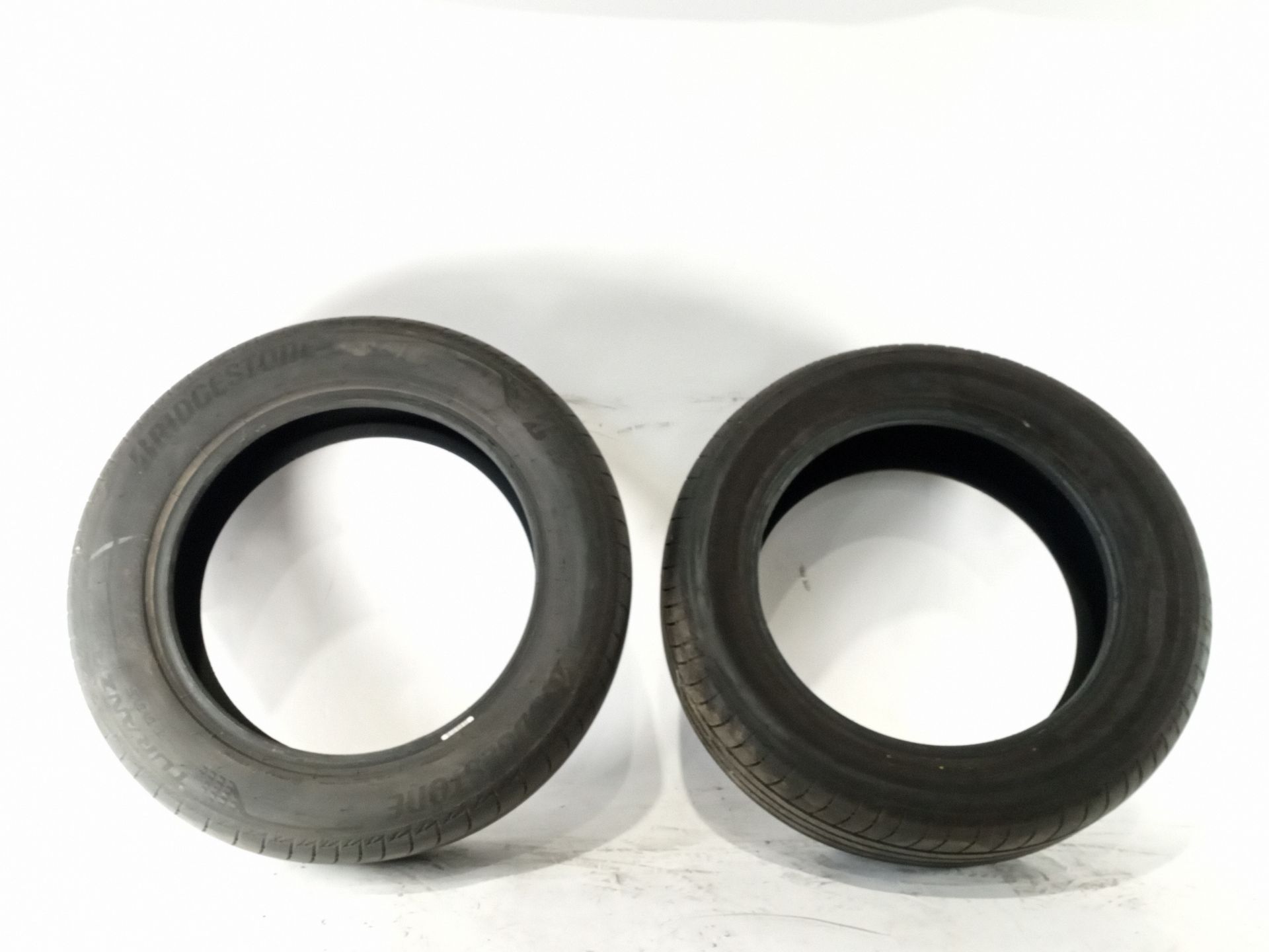 pareja_neumaticos_235_55r18_100v_1221_neumatico_neumatico_reciclado