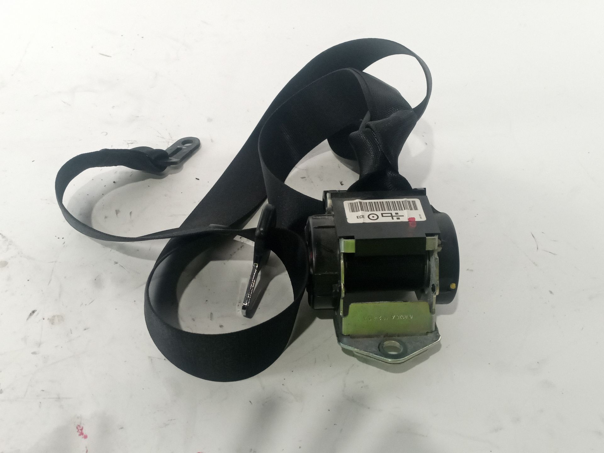 cinturon_seguridad_trasero_derecho_607051100d_bmw_x1_e84_sdrive_18_d