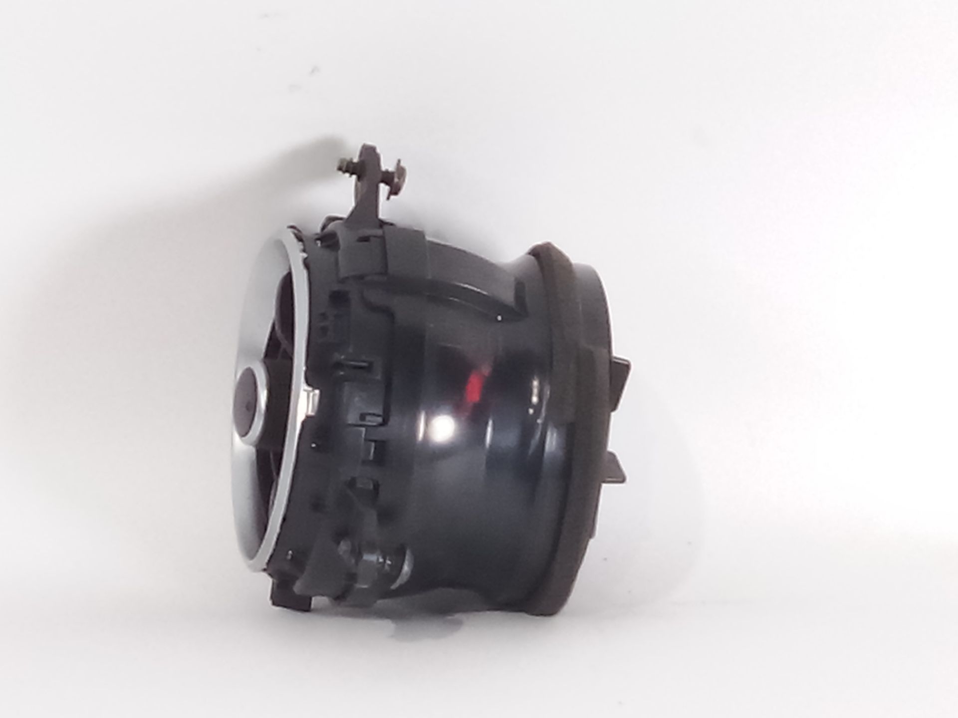 aireador_5556862280_toyota_auris_ranchera_familiar_e18_1_8_hybrid_zwe186