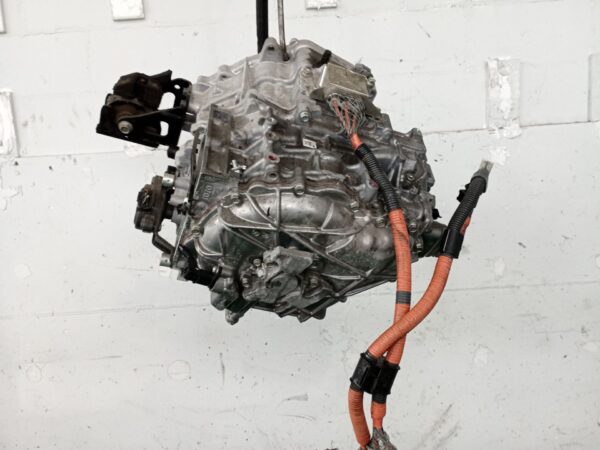 caja_cambios_automatica_3090047084_8f6y03938_toyota_auris_ranchera_familiar_e18_1_8_hybrid_zwe186