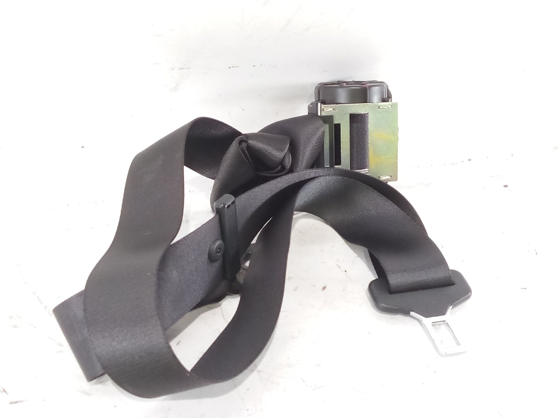cinturon_seguridad_trasero_izquierdo_607051100c_mini_clubman_r55_one