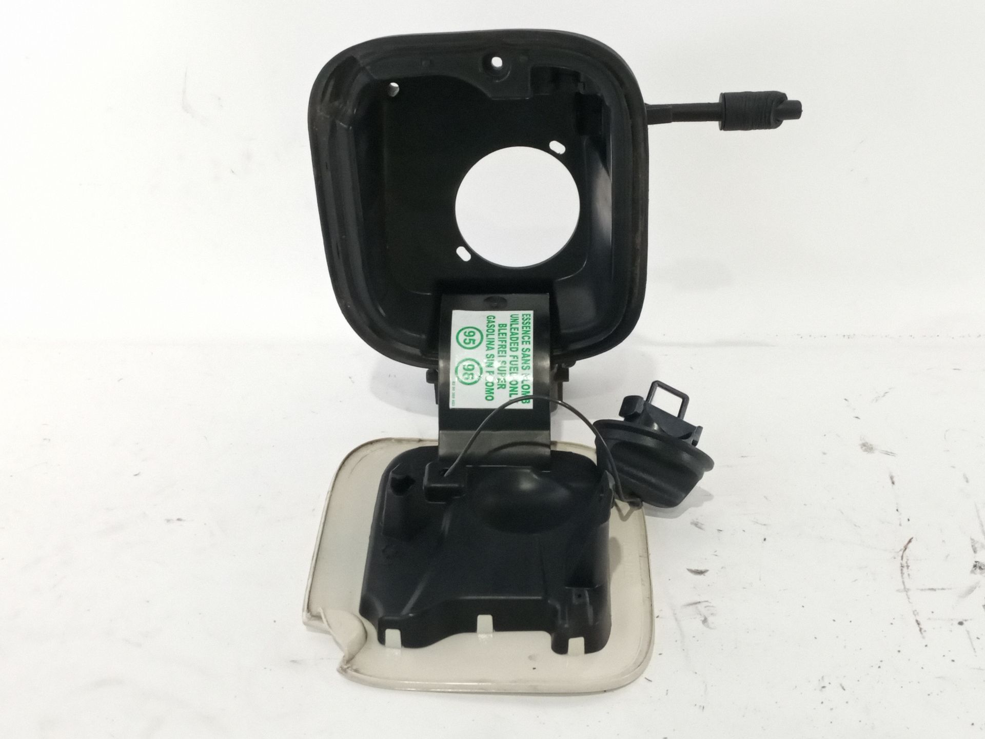 tapa_exterior_combustible_781208860r_bixnd_ivory_d16_renault_captur_i_j5_h5_0_9_tce_90