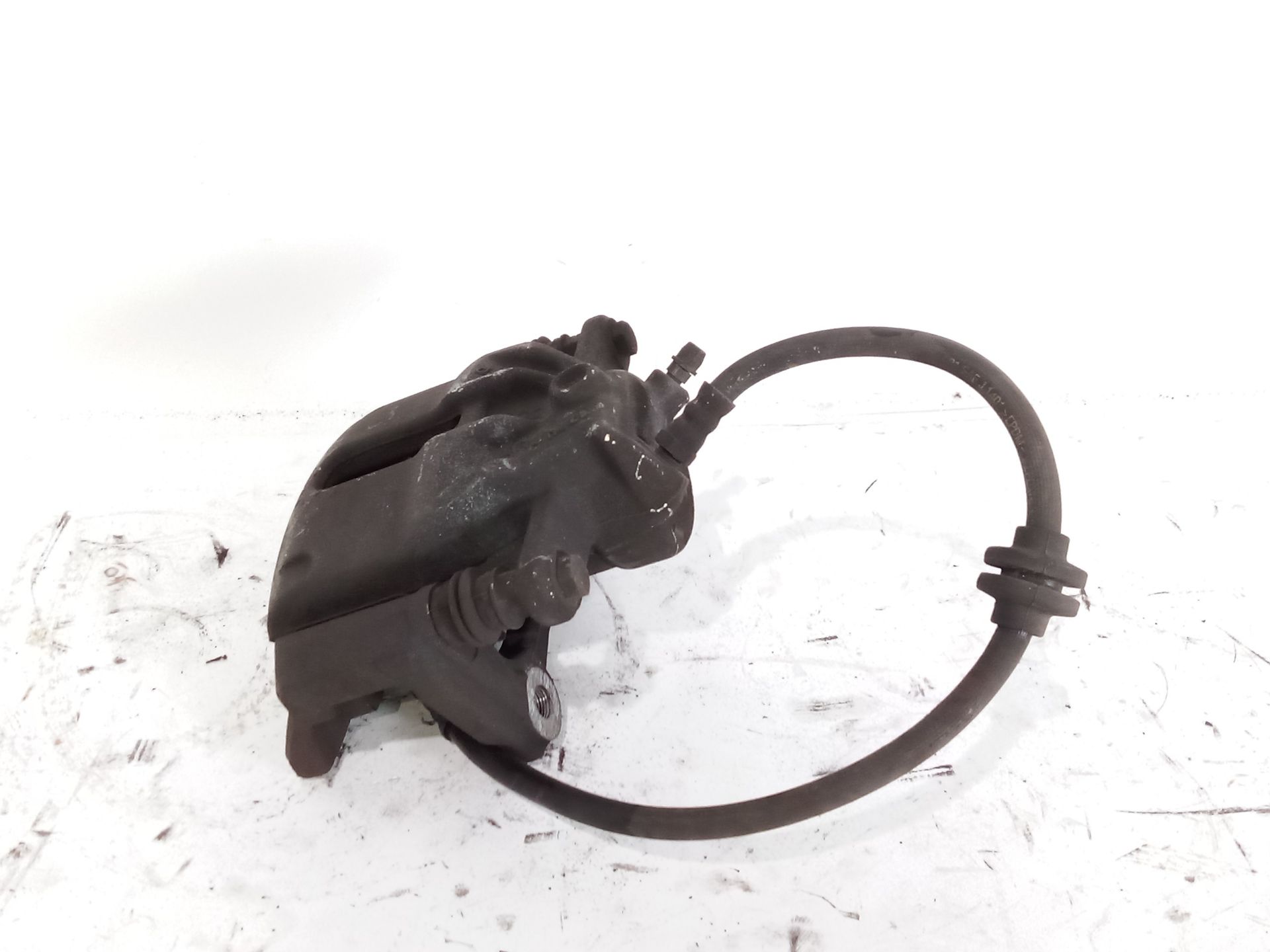 pinza_freno_delantera_derecha_7701208333_renault_captur_i_j5_h5_0_9_tce_90