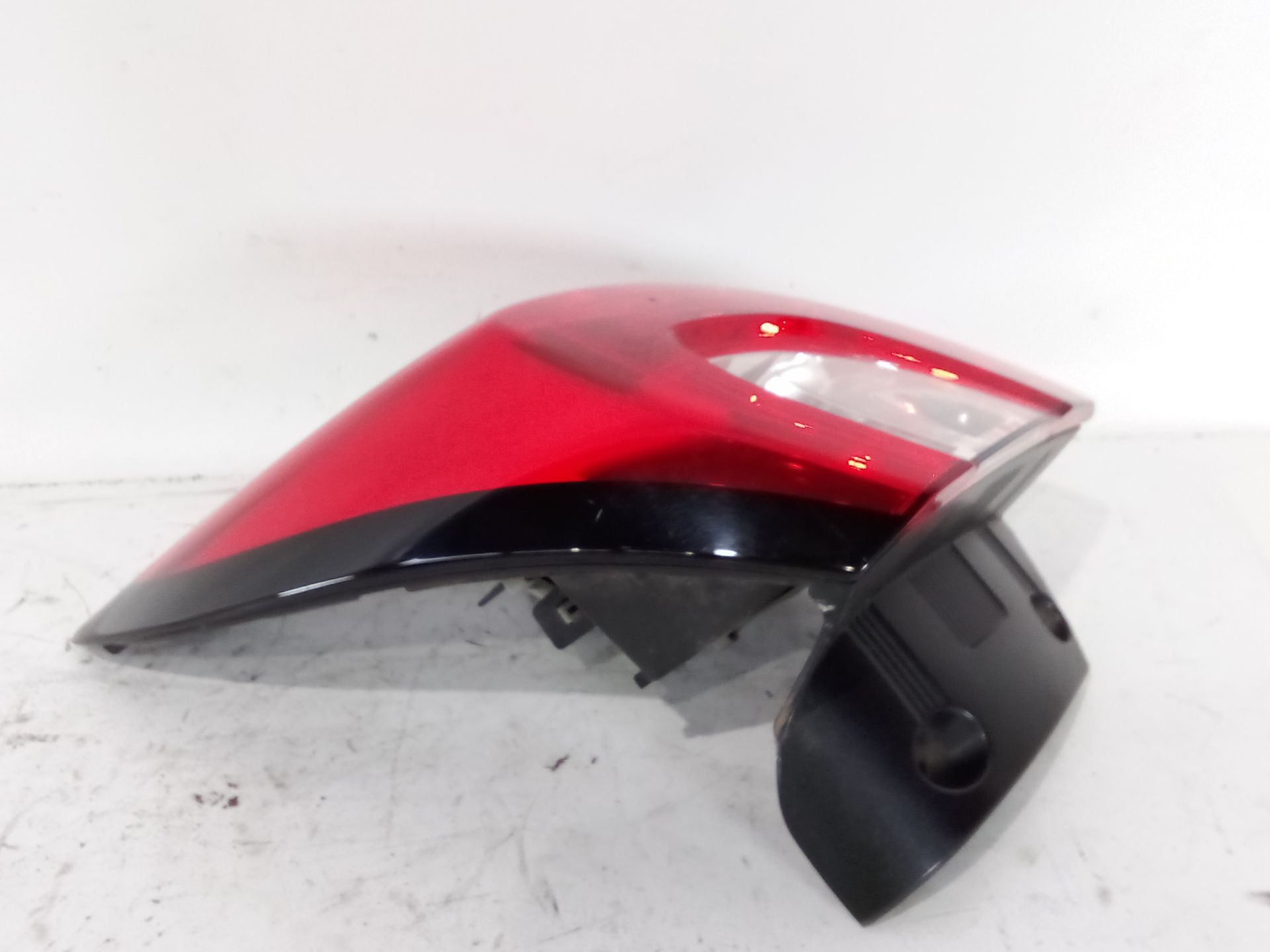 piloto_trasero_derecho_exterior_265557367r_renault_captur_i_j5_h5_0_9_tce_90