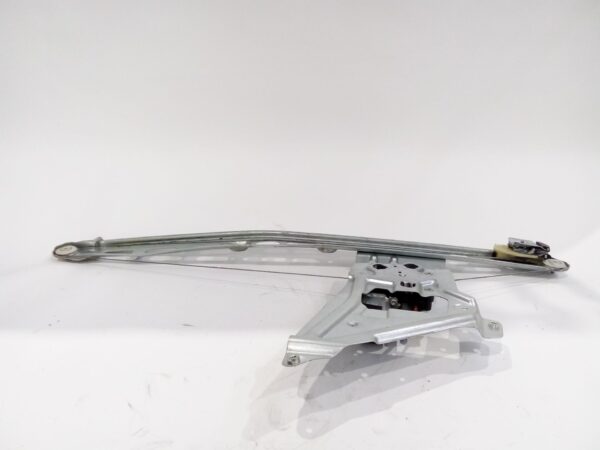 elevalunas_delantero_derecho_a9107201100_mercedes_benz_sprinter_5_t_caja_chasis_b907_516_cdi_907_153_907_155_907_253_907_255
