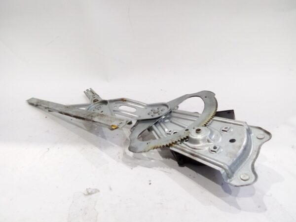 elevalunas_trasero_izquierdo_827310166r_renault_scenic_iii_jz0_1_1_5_dci