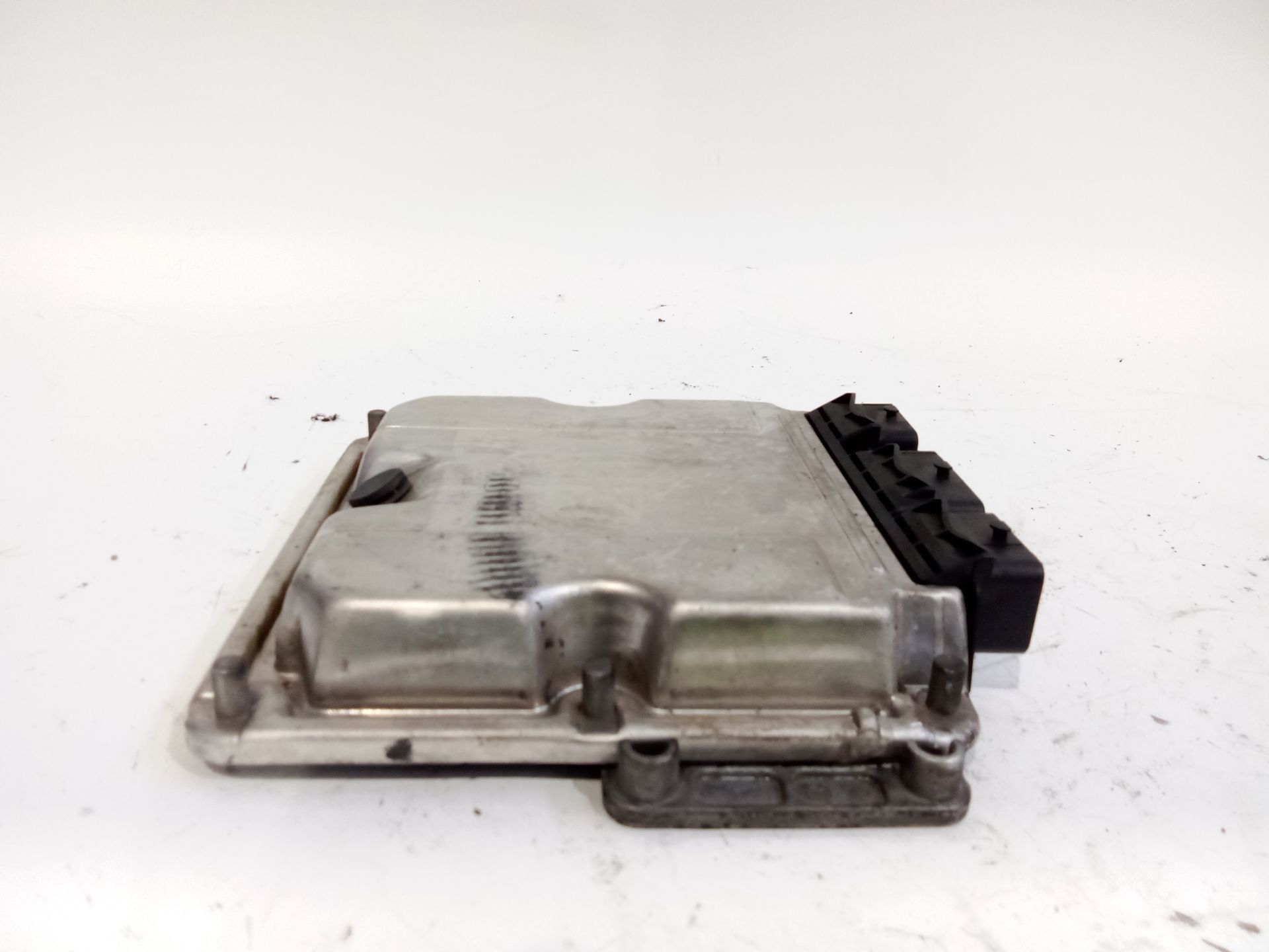 centralita_motor_uce_0281011084_citr_n_xsara_picasso_n68_2_0_hdi