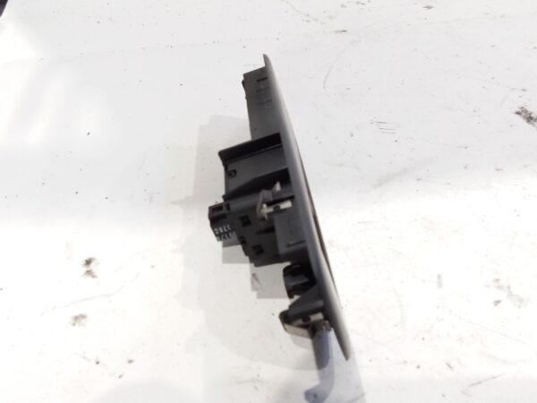 boton_elevalunas_derecho_809600004r_renault_laguna_iii_bt0_1_2_0_16v_turbo