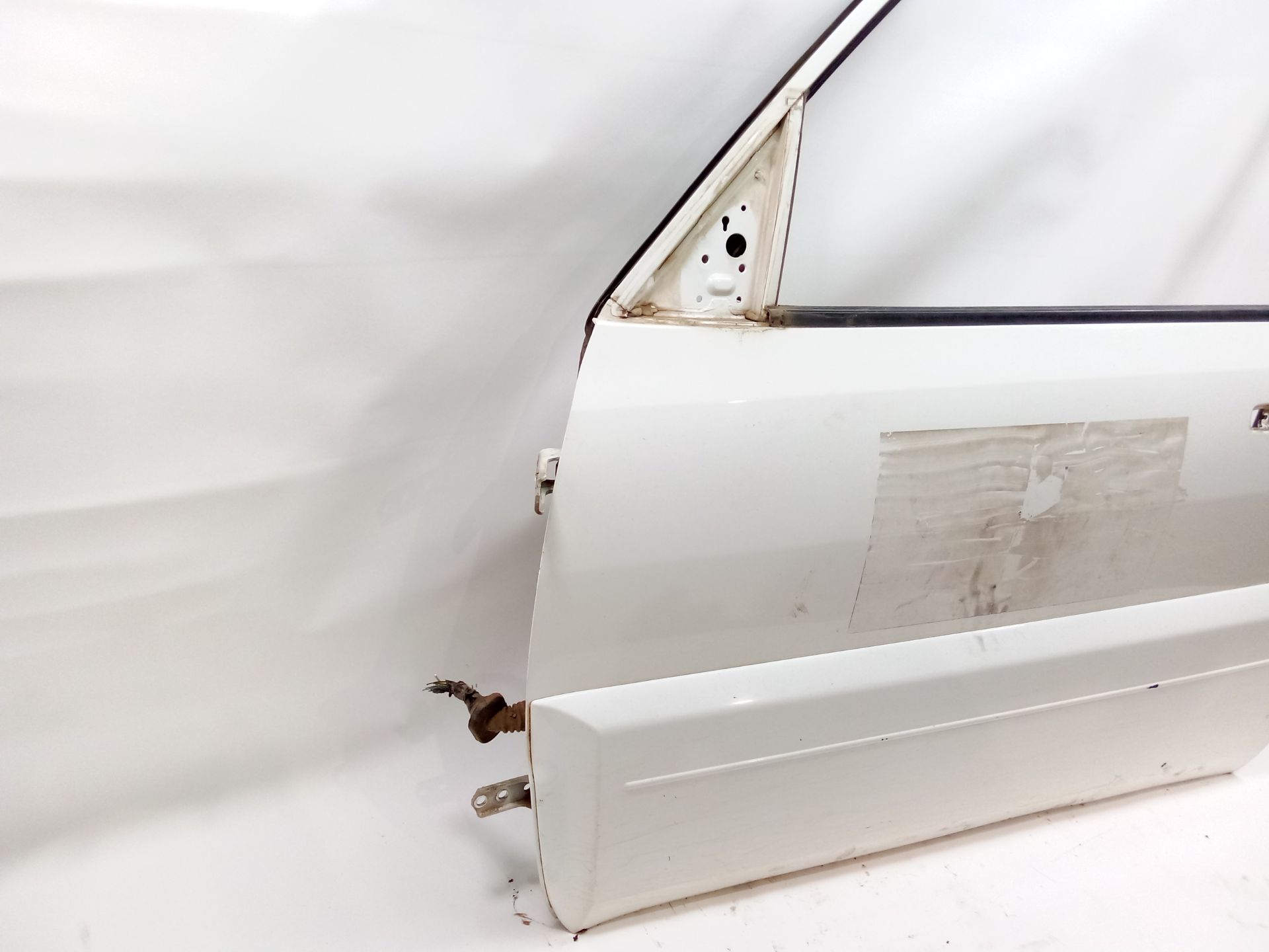 puerta_delantera_izquierda_5700a885_color_exterior_w37c_mitsubishi_montero_iv_v8_w_v9_w_3_2_di_d_4wd_v98w_v88w