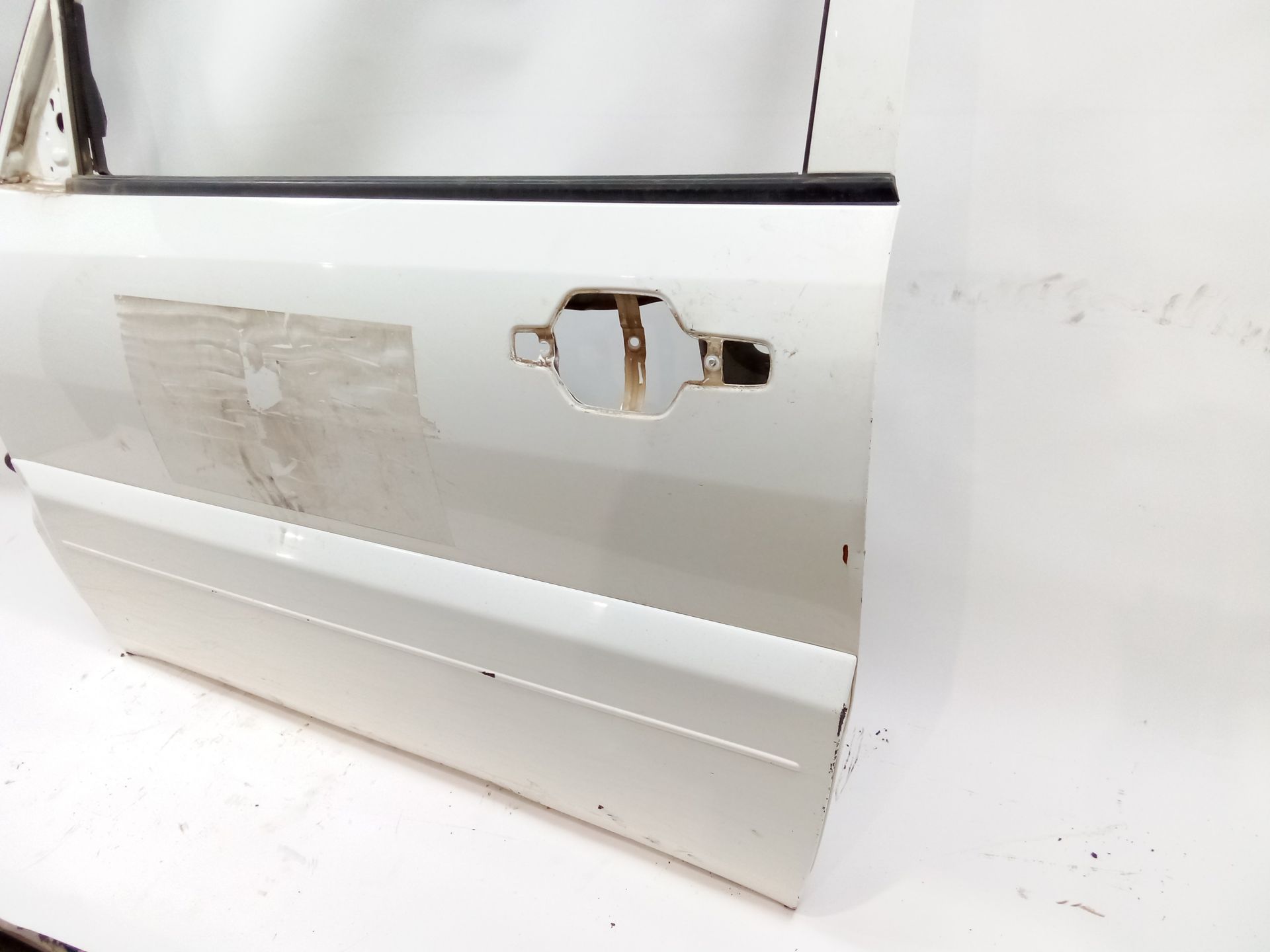 puerta_delantera_izquierda_5700a885_color_exterior_w37c_mitsubishi_montero_iv_v8_w_v9_w_3_2_di_d_4wd_v98w_v88w