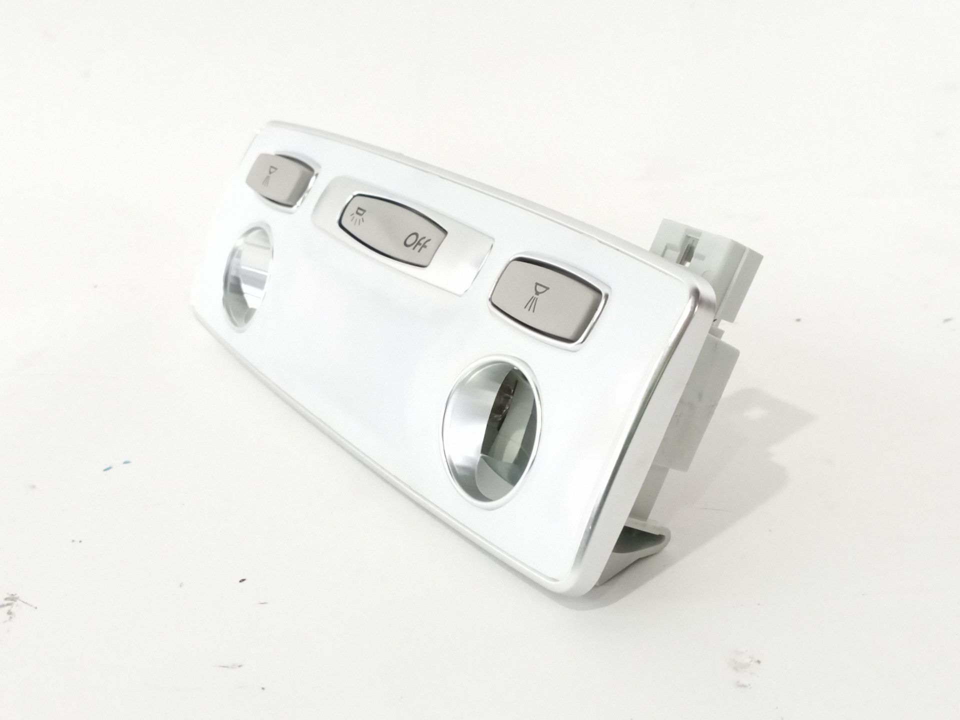 luz_interior_264300003r_renault_latitude_l70_2_0_dci_150_l70h