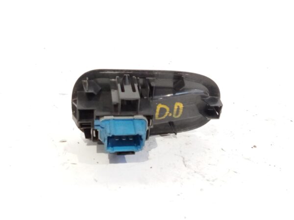 boton_elevalunas_derecho_809601032r_renault_kangoo_grand_kangoo_ii_kw0_1_1_5_dci_85_kw0k_kw0l_kw0b