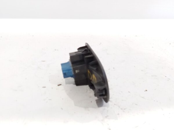 boton_elevalunas_derecho_809601032r_renault_kangoo_grand_kangoo_ii_kw0_1_1_5_dci_85_kw0k_kw0l_kw0b