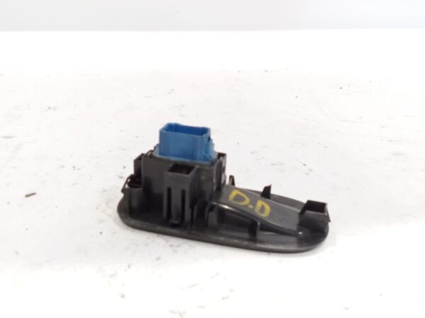 boton_elevalunas_derecho_809601032r_renault_kangoo_grand_kangoo_ii_kw0_1_1_5_dci_85_kw0k_kw0l_kw0b