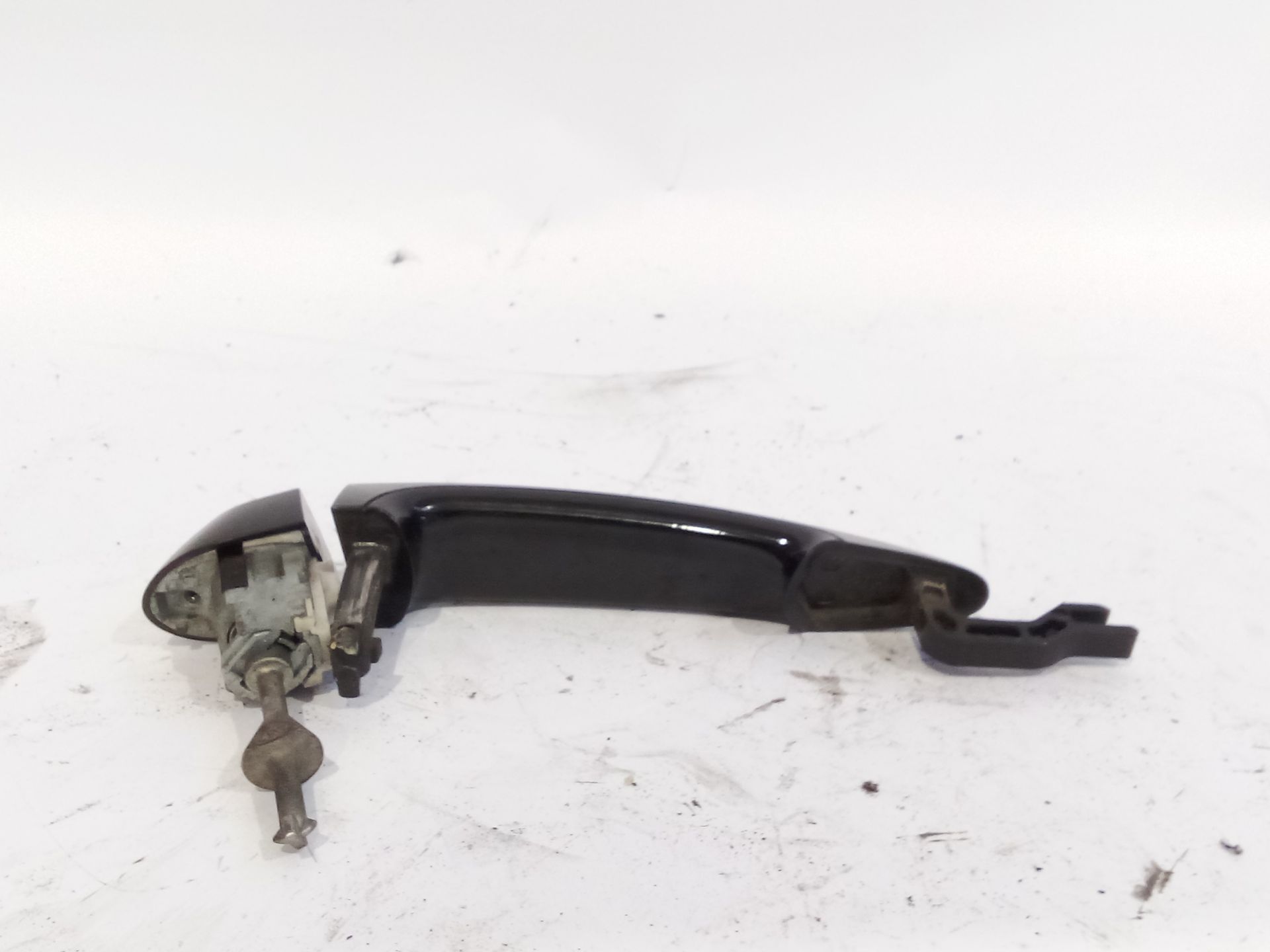 maneta_exterior_delantera_izquierda_51210445181_color_schwarz_2_668_bmw_1_e81_116_d