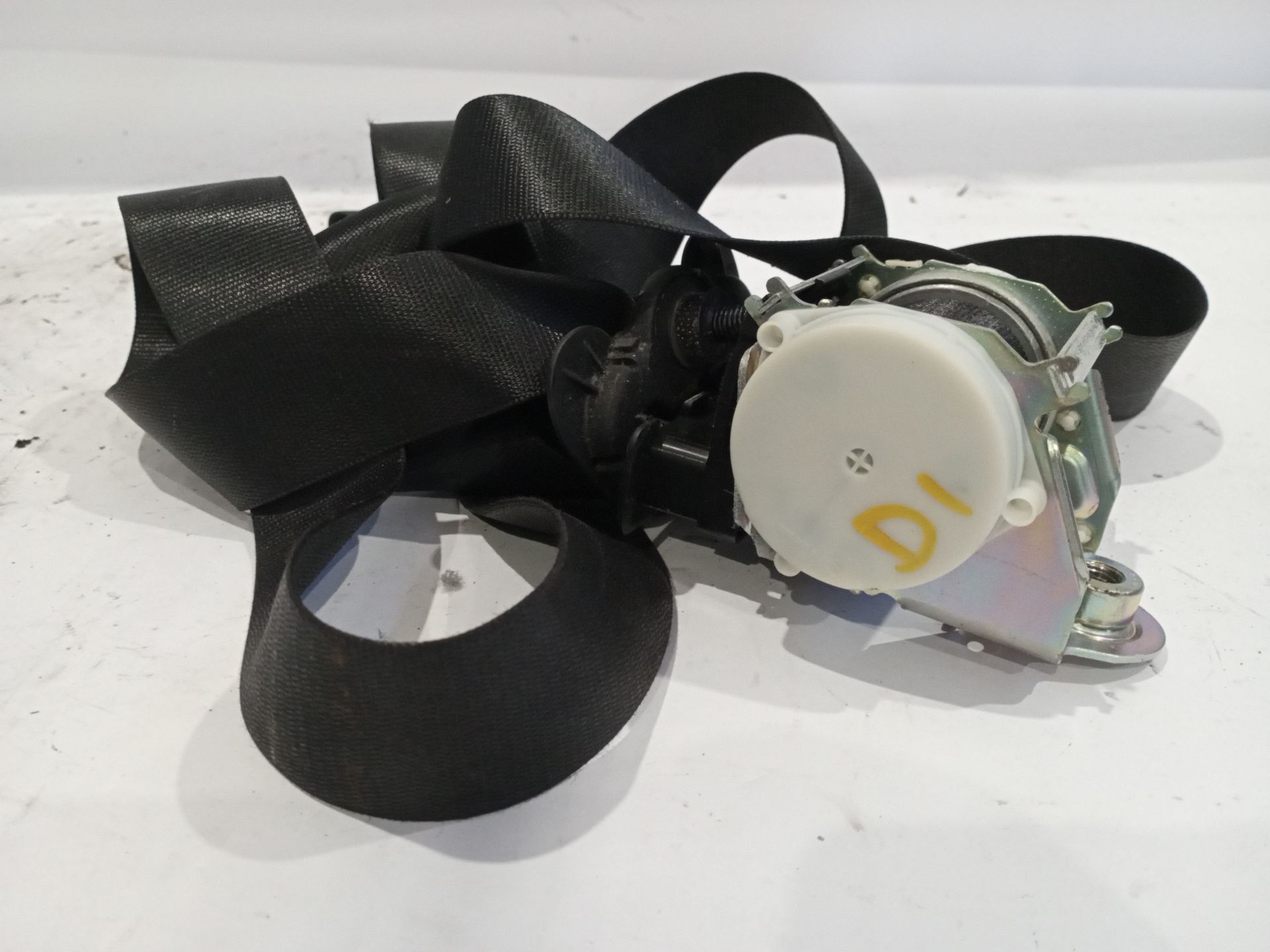 cinturon_seguridad_delantero_izquierdo_34003267_bmw_1_e81_116_d