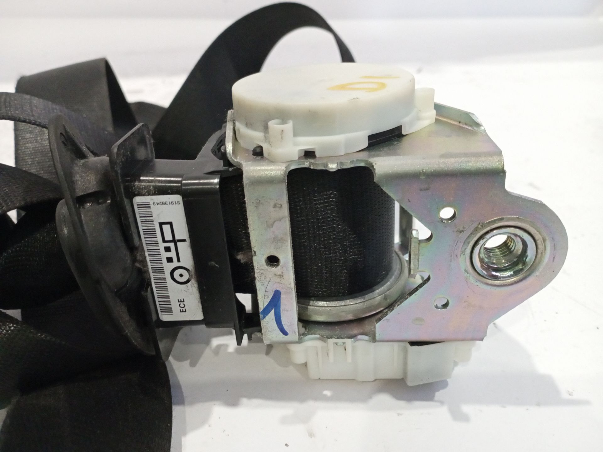 cinturon_seguridad_delantero_izquierdo_34003267_bmw_1_e81_116_d